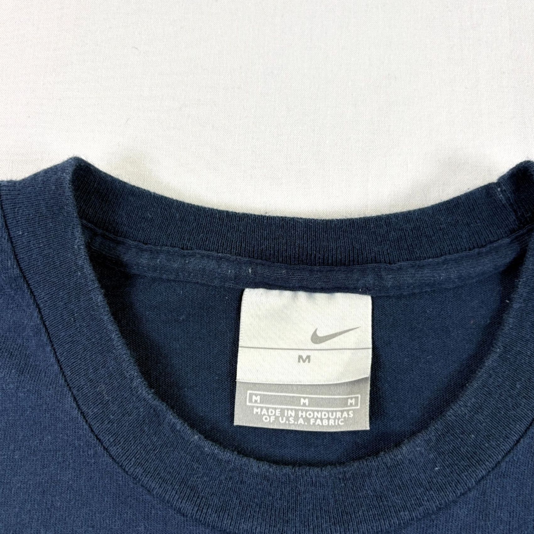 Nike VINTAGE Nike Shirt Mens M Blue Basketball Graphic Crew Neck Y2K Nike Shirt Mens M Blue Basketball Graphic Crew Neck Y2K Size US M / EU 48-50 / 2 - 3 Thumbnail