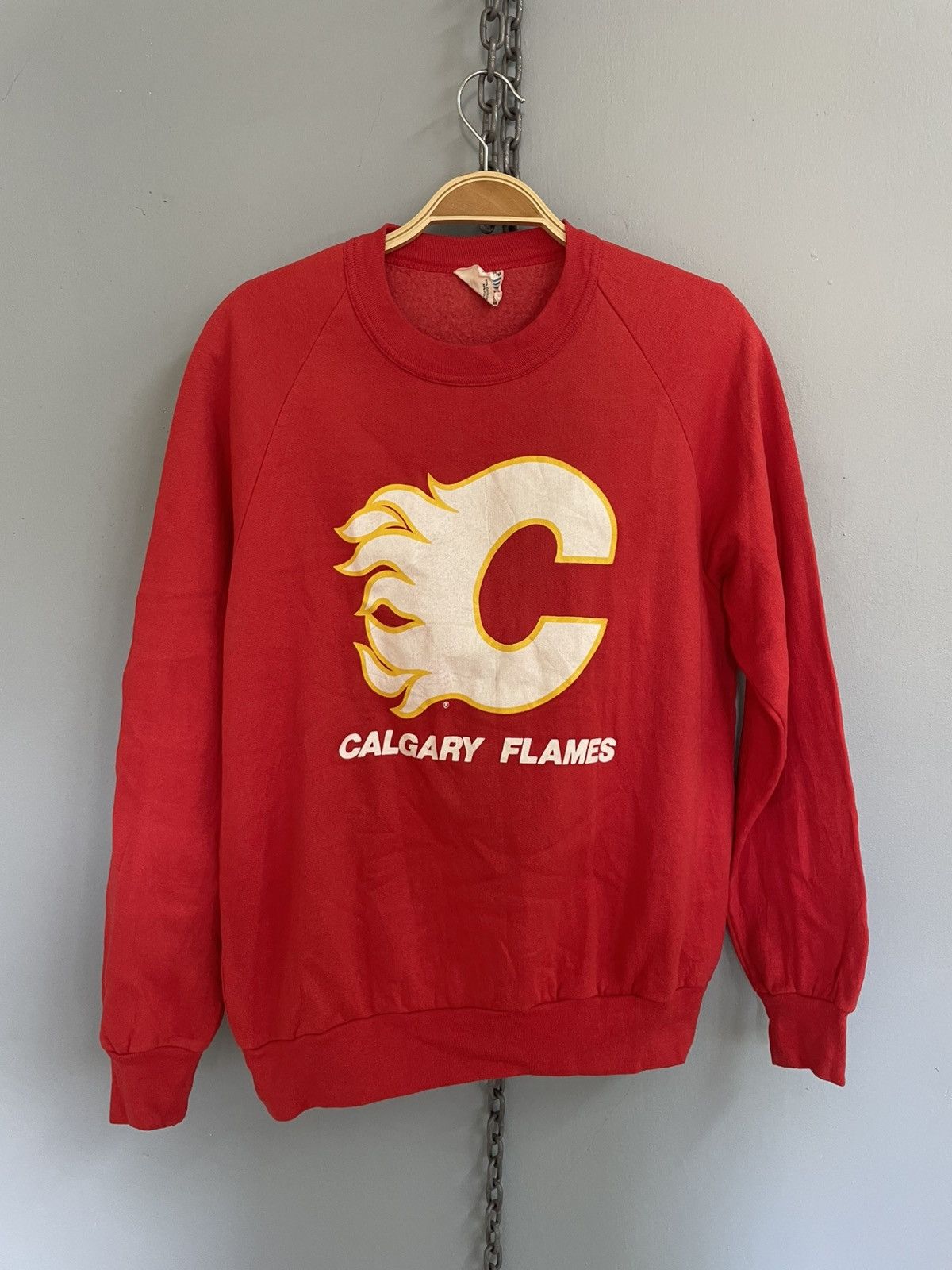NHL Vintage 80s Calgary Flames NHL sweatshirt Size US M / EU 48-50 / 2 - 1 Thumbnail