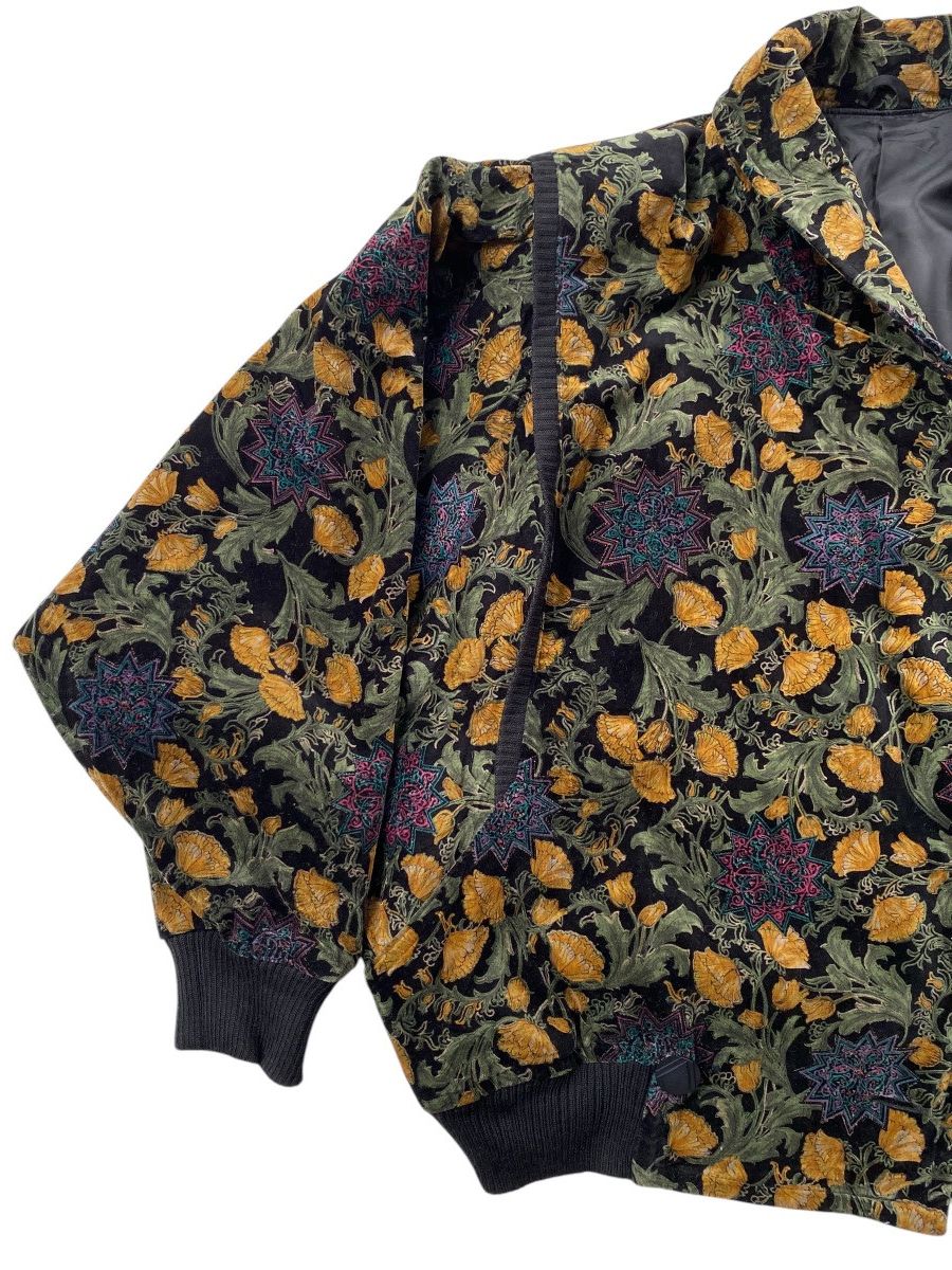 Japanese Brand × Vintage Vtg Velvet Full Printed Flower Japanese Brand Size US M / EU 48-50 / 2 - 5 Thumbnail