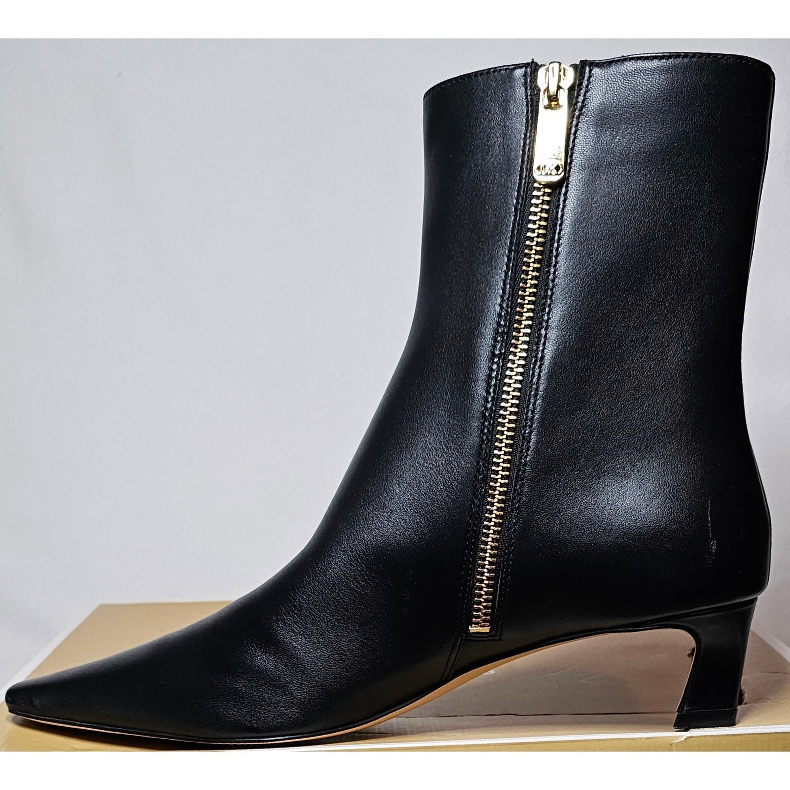 Michael Kors Michael Kors Cosmo Leather Kitten Boot Size US 8 / IT 38 - 8 Thumbnail
