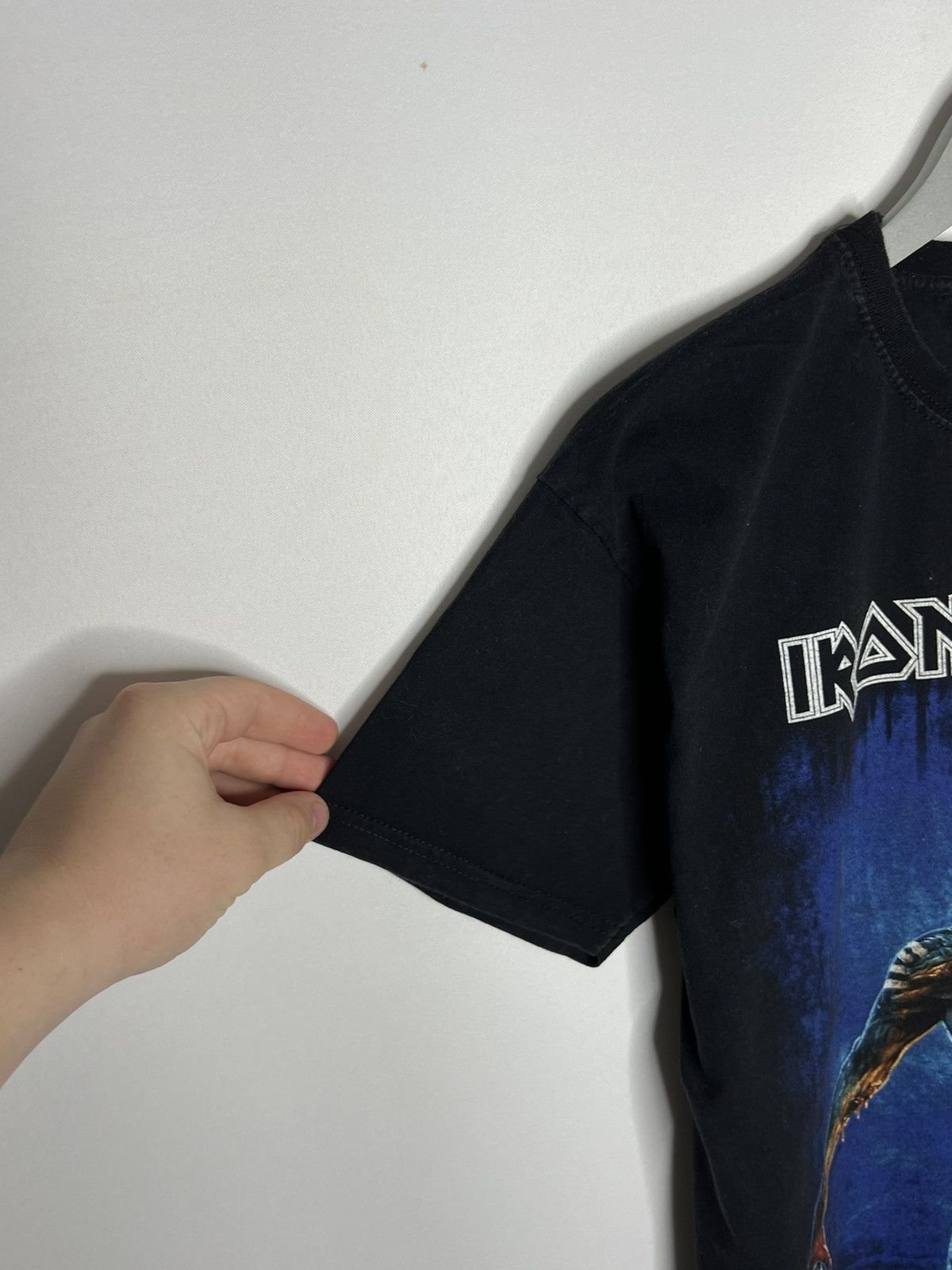 Gildan 🔥 Vintage Iron Maiden World Tour 2017 Big Logo Rock Tee 🔥 Size US L / EU 52-54 / 3 - 5 Thumbnail
