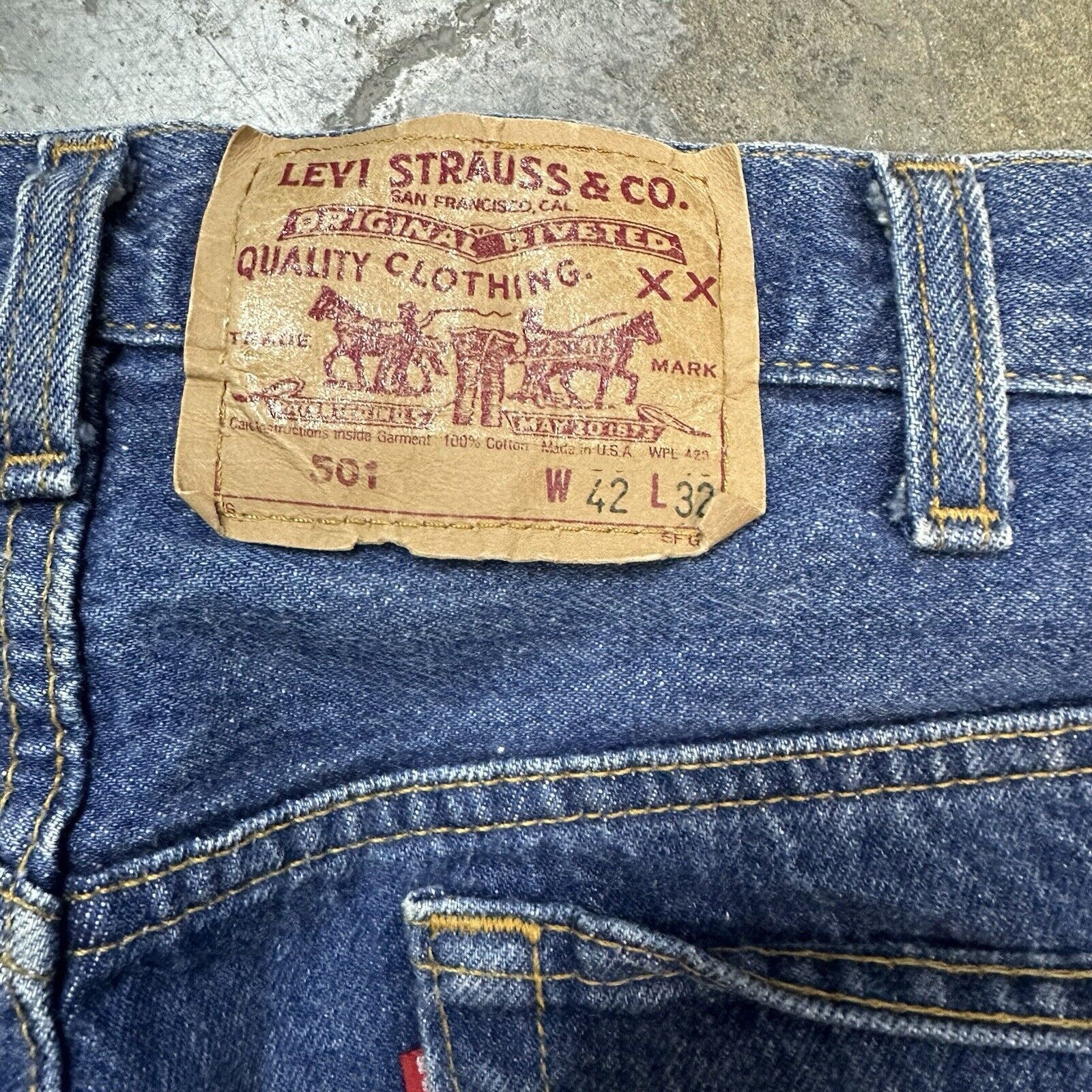 Levi's × Vintage Vintage Levi’s 501 Faded Dark Wash Denim Jeans 42x32 Size US 42 / EU 58 - 7 Thumbnail