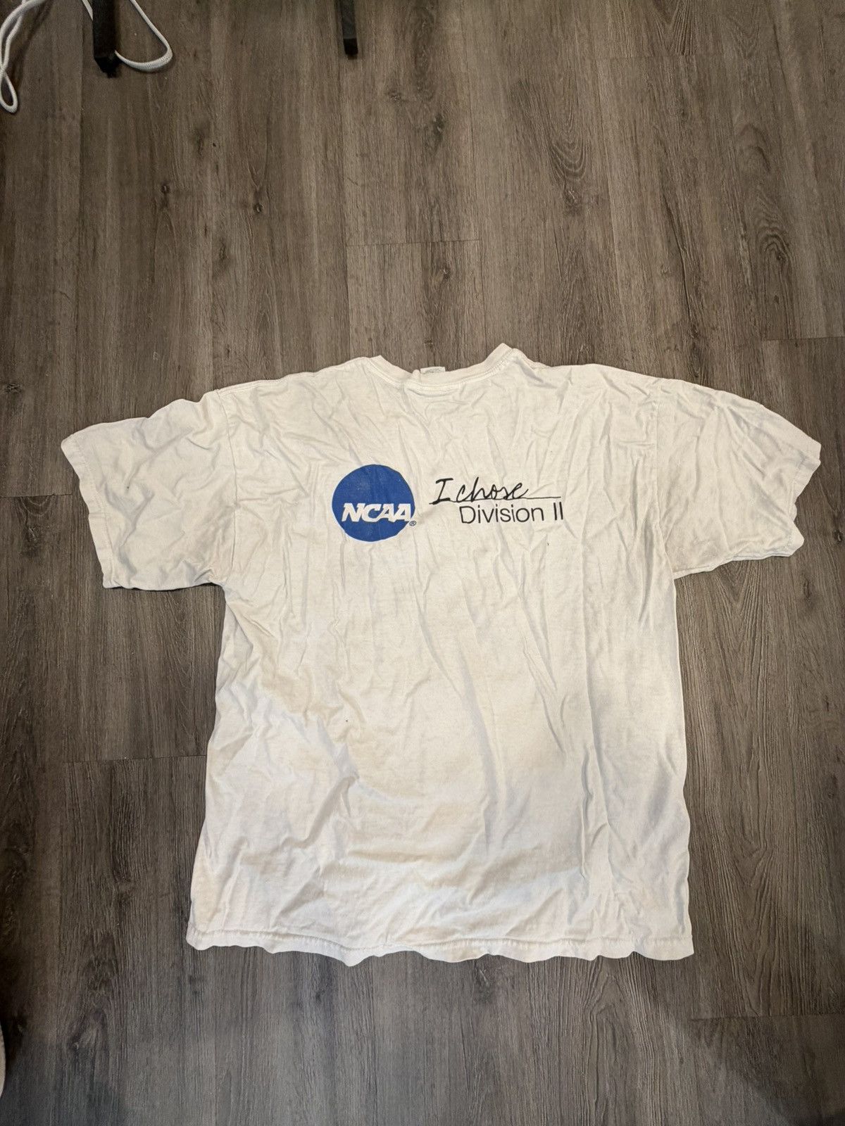 NCAA Y2K NCAA Women’s Golf Tee (XL) Size US XL / EU 56 / 4 - 3 Thumbnail