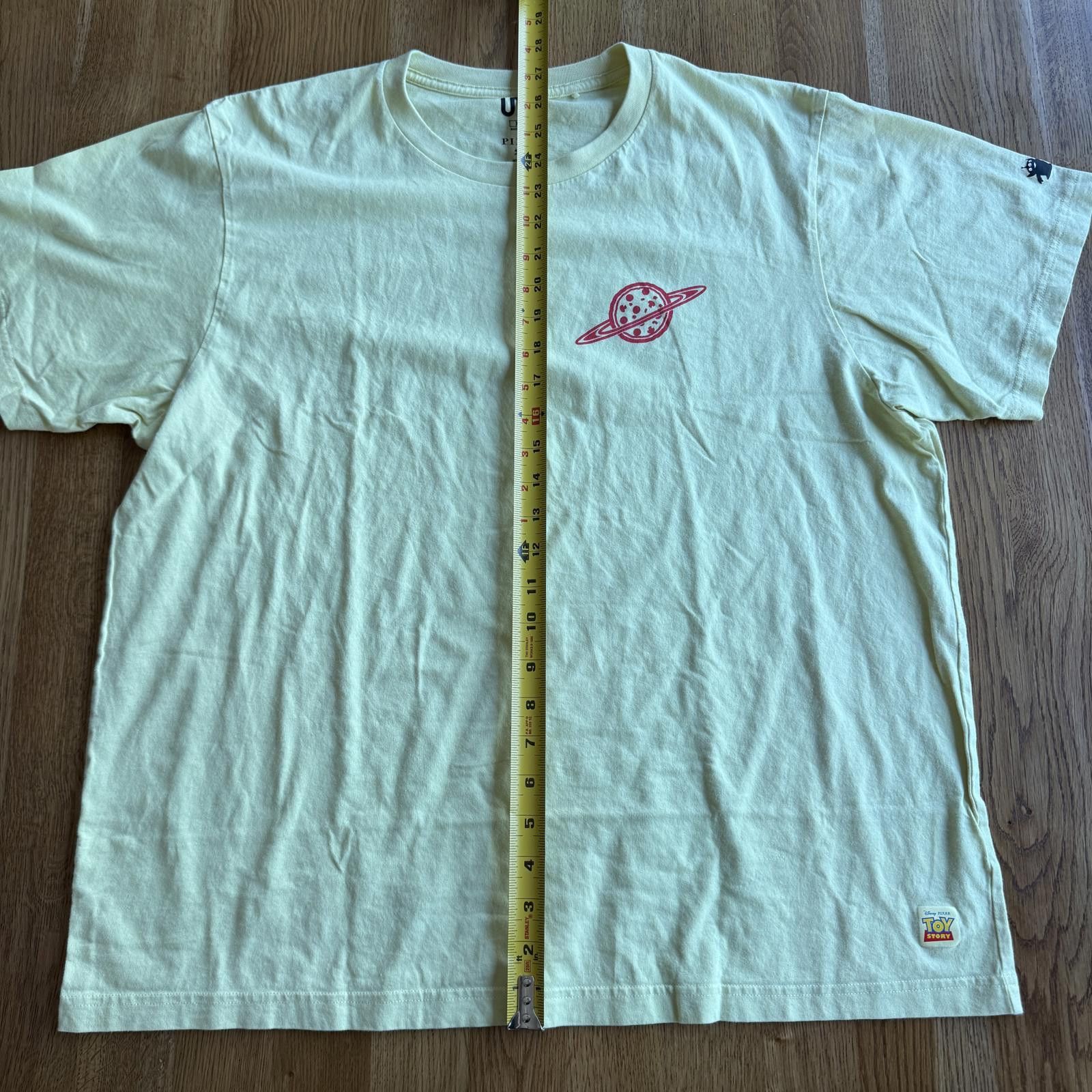 Uniqlo Uniqlo Pixar Toy Story Pizza Planet Graphic T-Shirt Size XXL Size US XXL / EU 58 / 5 - 3 Thumbnail