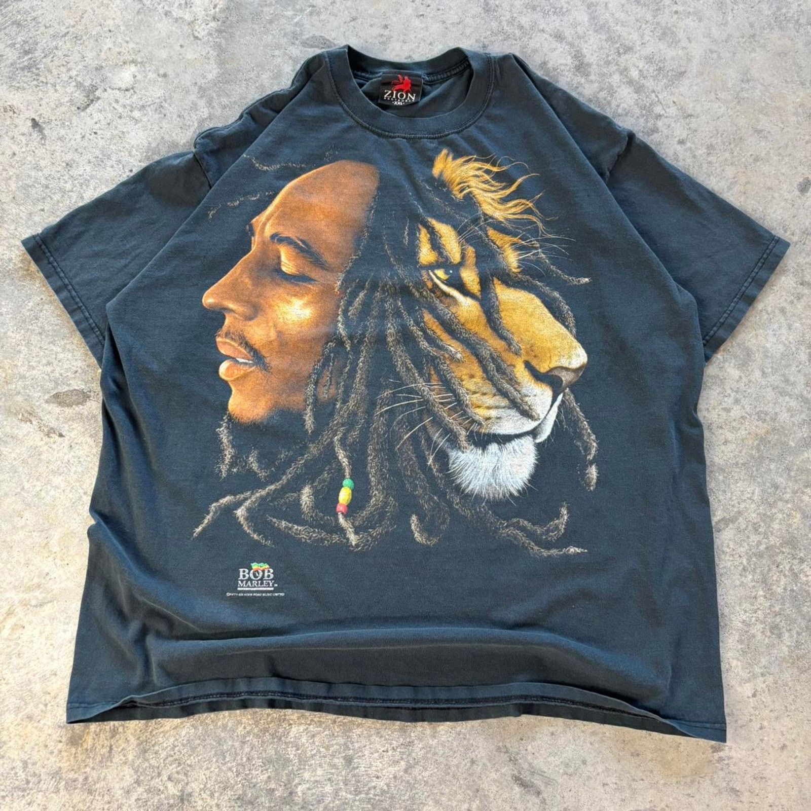 Vintage Vintage Bob Marley Sun Faded T-shirt Size US XXL / EU 58 / 5 - 1 Thumbnail
