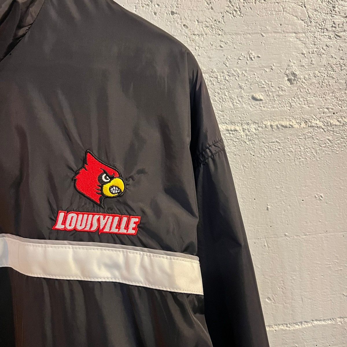 Adidas Vintage Adidas Louisville Cardinals 1/4 Zip Windbreaker Size US L / EU 52-54 / 3 - 3 Thumbnail