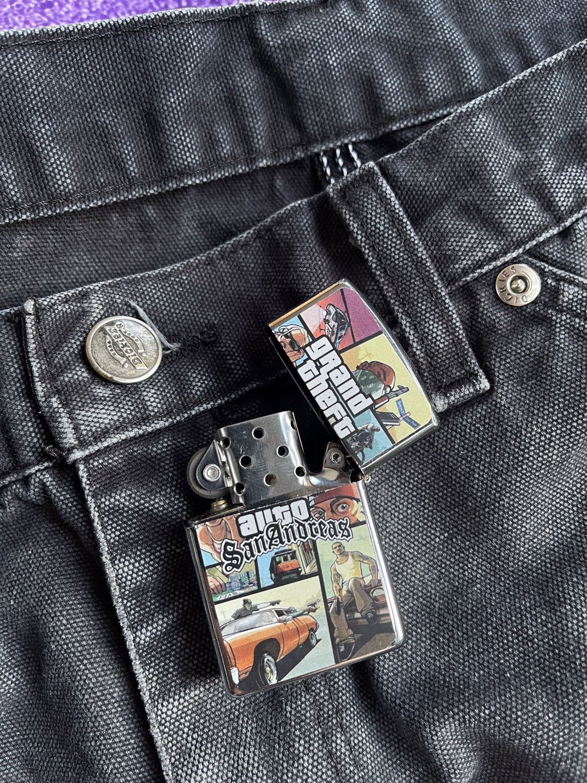 Vintage 00s Vintage WORK lighter two side GTA SAN Andreas Size ONE SIZE - 2 Thumbnail