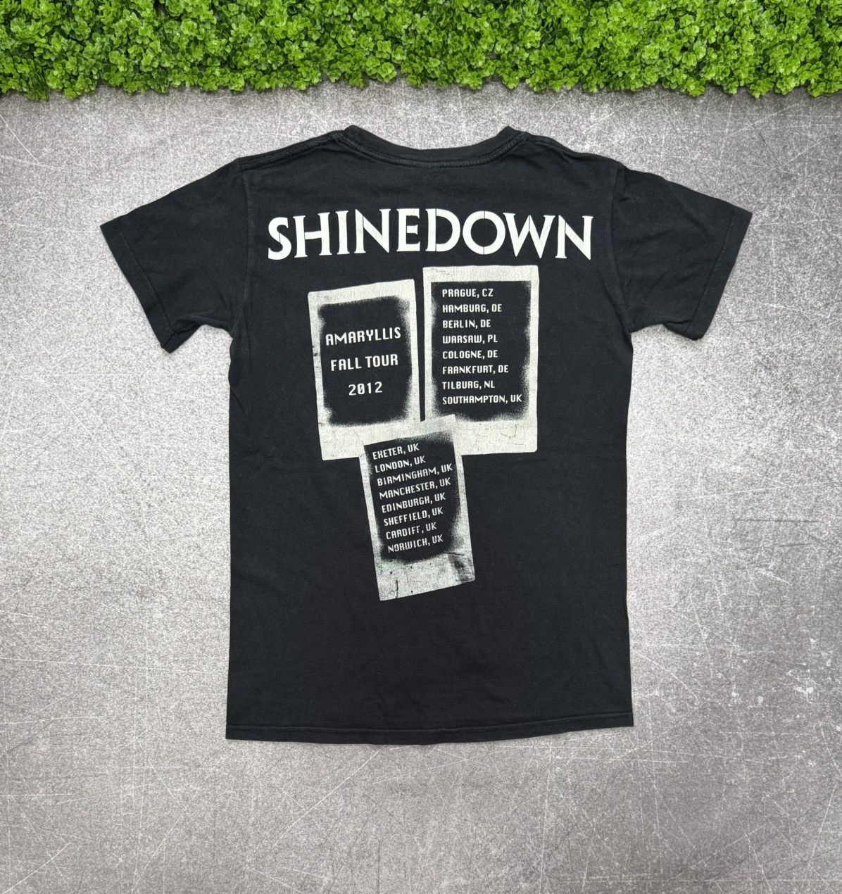 Band Tees Crazy Vintage Shinedown Rock Band Tour Faded Black Tee Size US S / EU 44-46 / 1 - 2 Thumbnail
