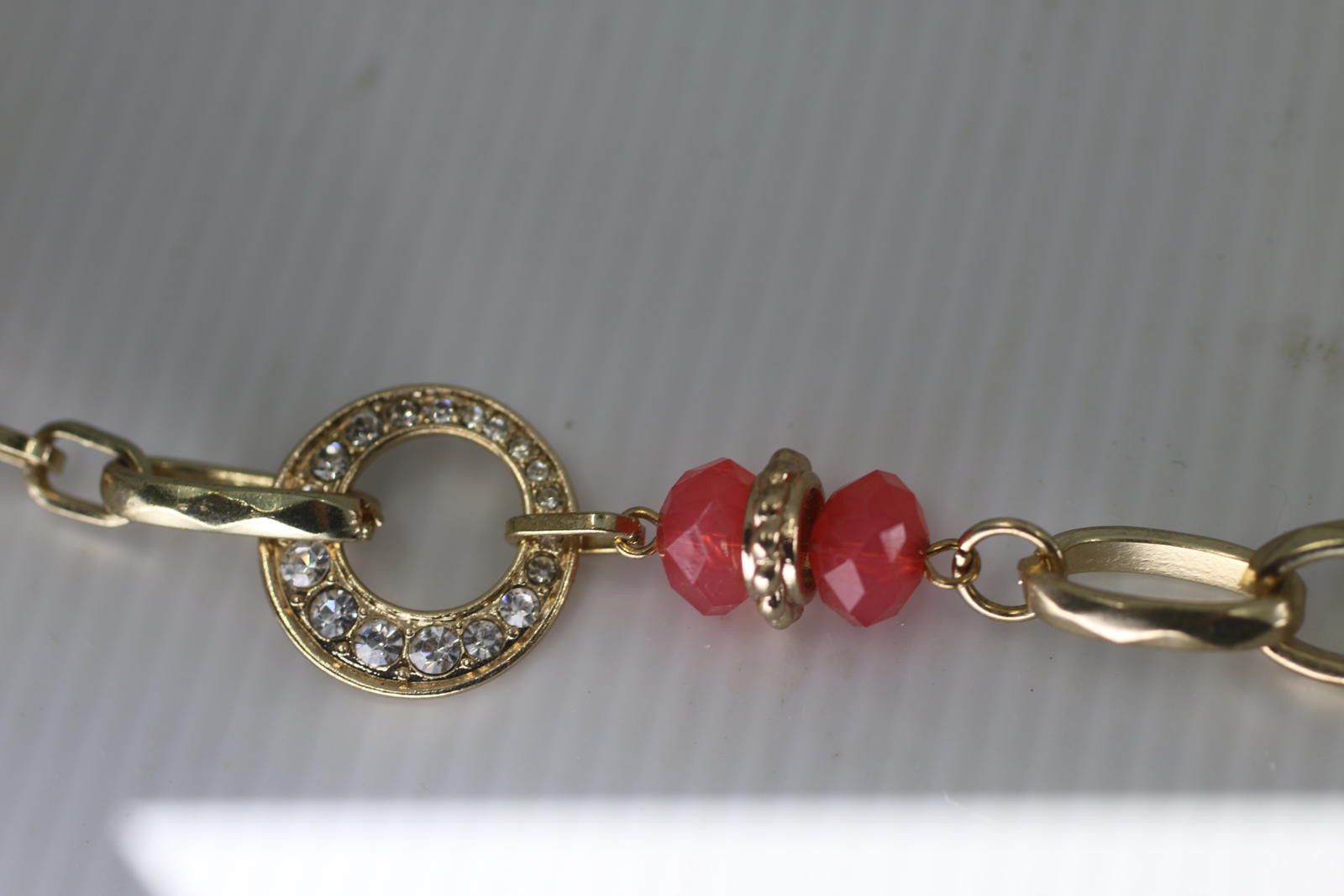 The Unbranded Brand VTG Gold Tone Red Glass Bead Necklace Geometric Stone Chain Size ONE SIZE - 6 Thumbnail