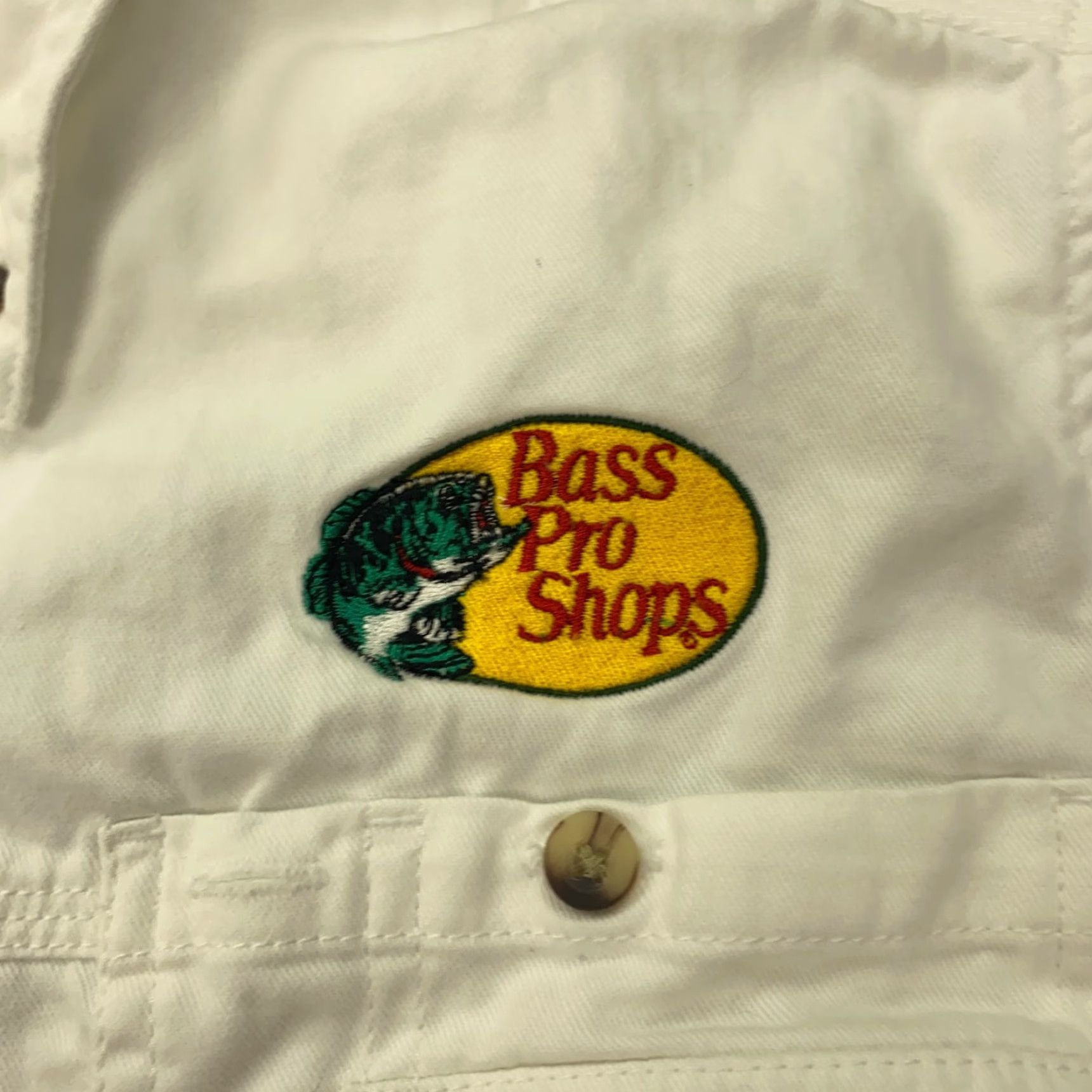 Bass Pro Shops Bass Pro Shops Shirt Womens Large White Embroidered Button-Up Pockets Shirt Ladies Large White Embroidered Button-Up Pockets Size L / US 10 / IT 46 - 2 Thumbnail