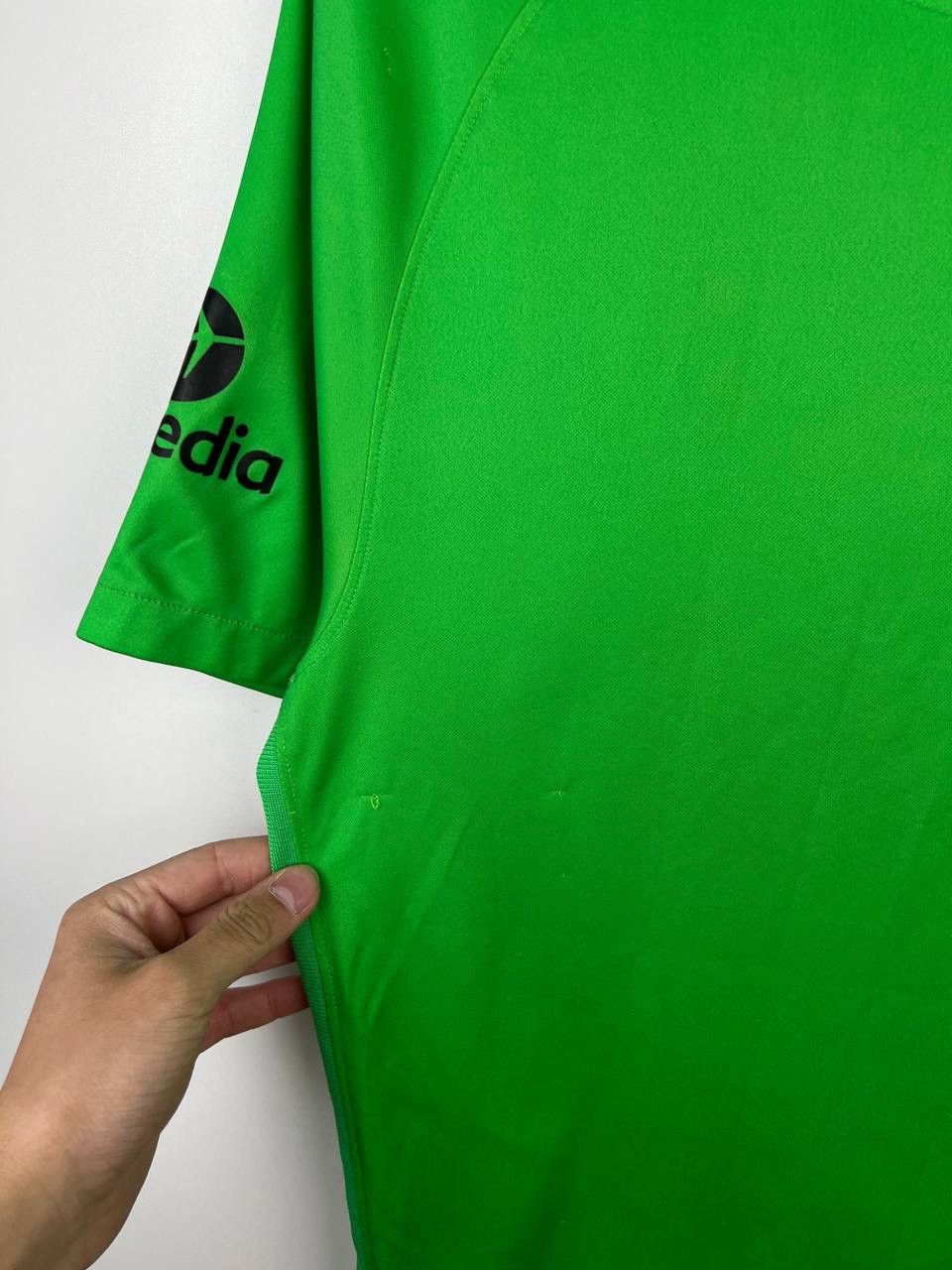 Vintage Liverpool Nike jersey t-shirts size M Size US M / EU 48-50 / 2 - 10 Thumbnail
