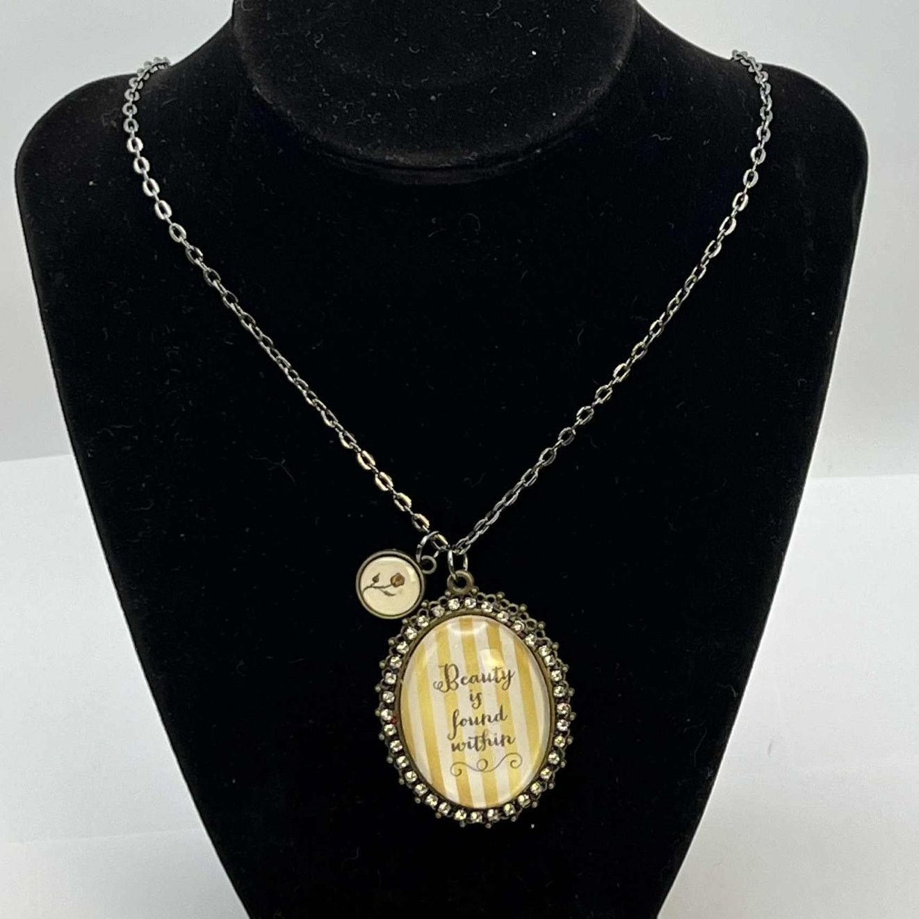 Other Silver "Beauty is Found Within'' Necklace Size ONE SIZE - 1 Thumbnail