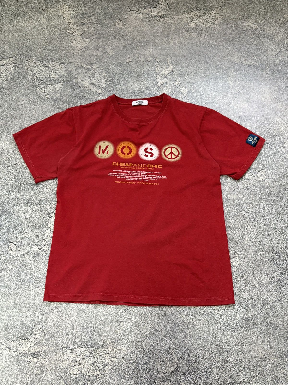Moschino Vintage Moschino Jeans Red Cheap and Chic Peace T-Shirt Y2K Size US M / EU 48-50 / 2 - 1 Thumbnail