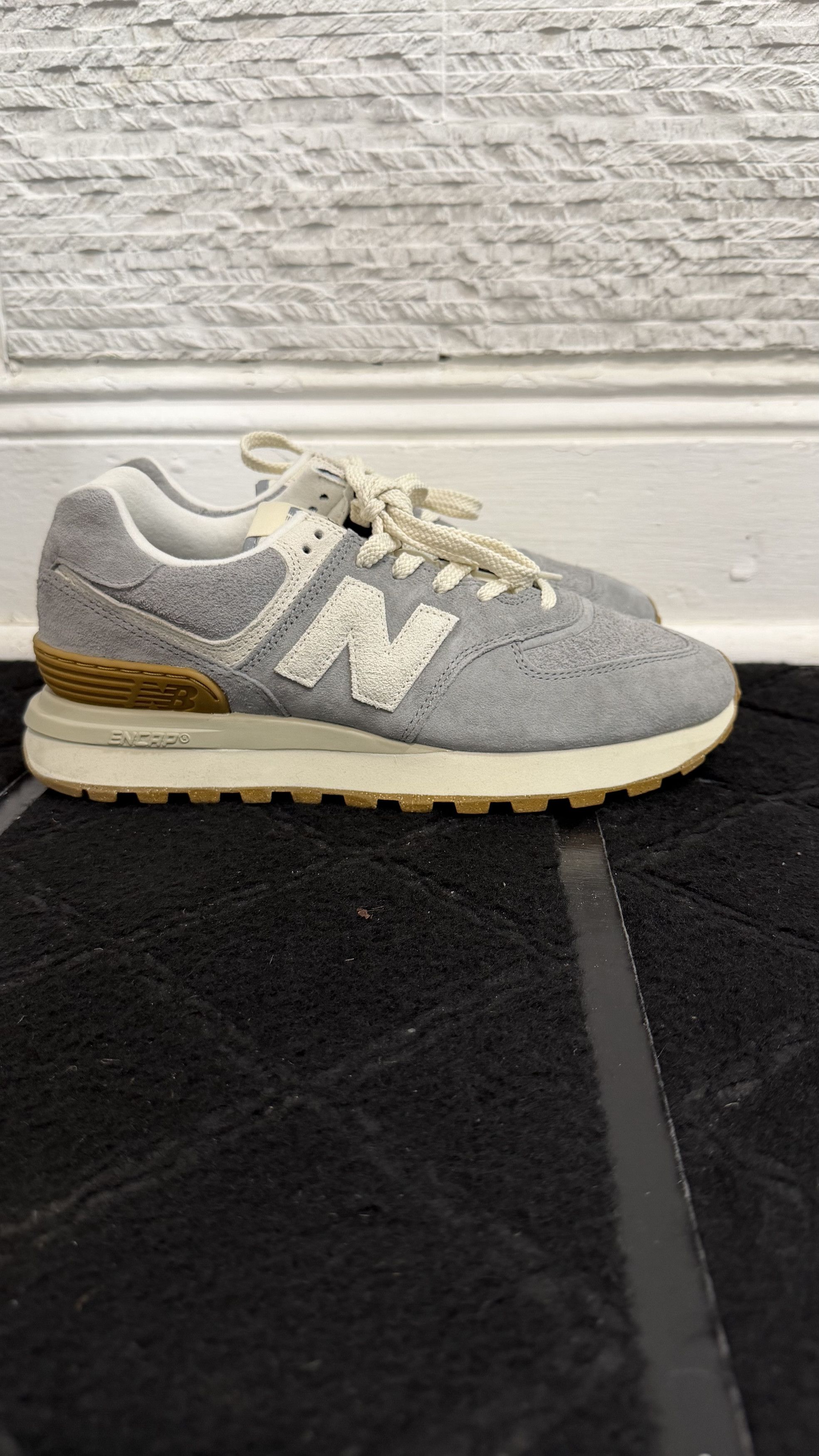 New Balance New Balance 574 - Size US 8.5 / EU 41-42 - 1 Thumbnail