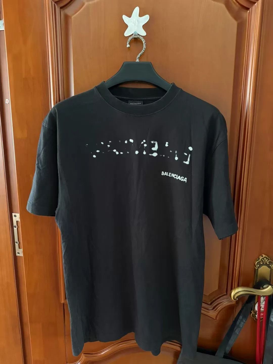 Balenciaga Balenciaga Splatter Logo Short Sleeve XS Size US XS / EU 42 / 0 - 1 Thumbnail
