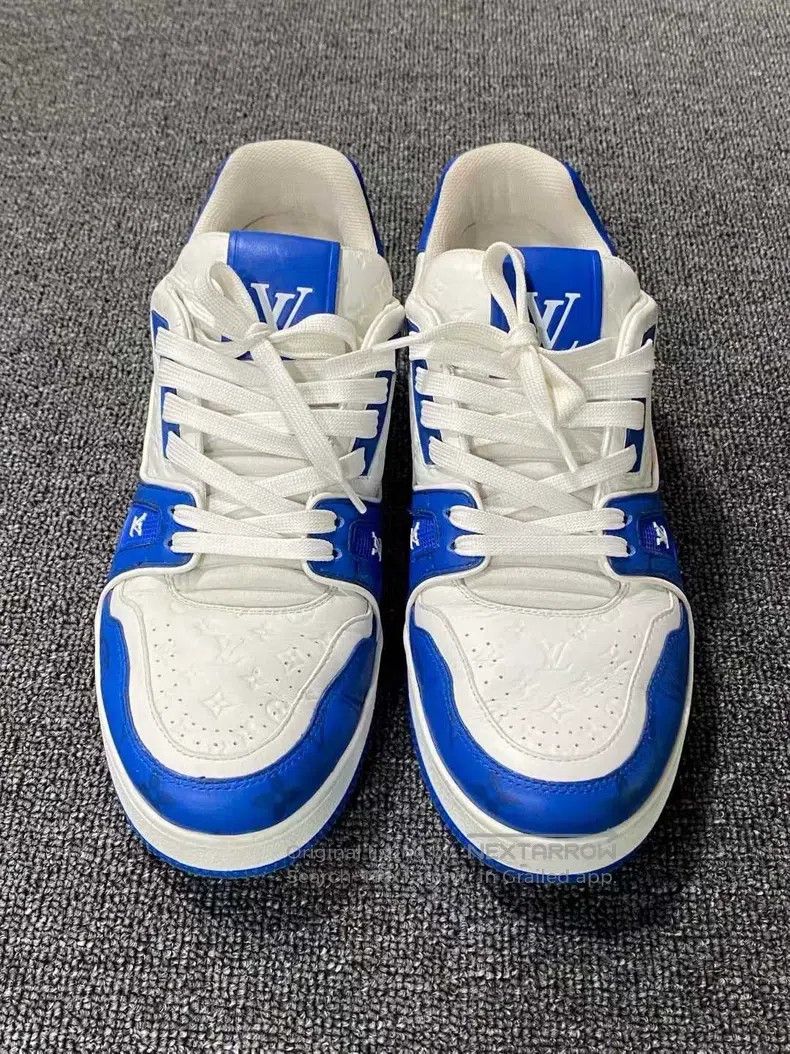 Louis Vuitton Louis Vuitton Blue and white embossed full-print trainer b Size US 7.5 / EU 40-41 - 2 Thumbnail