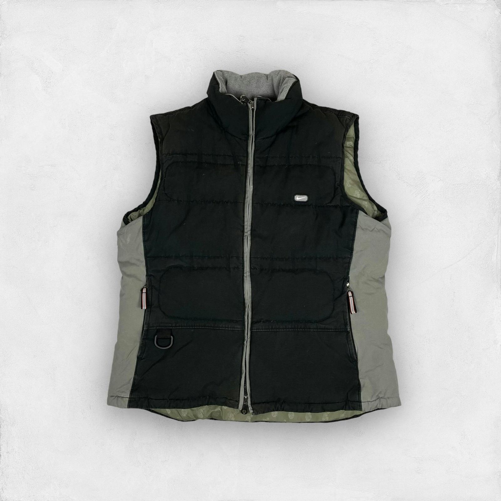 Nike × Vintage Nike Womens Black Gray Gilet Embroidered Swoosh Down Vest XL Size XL / US 12-14 / IT 48-50 - 1 Thumbnail