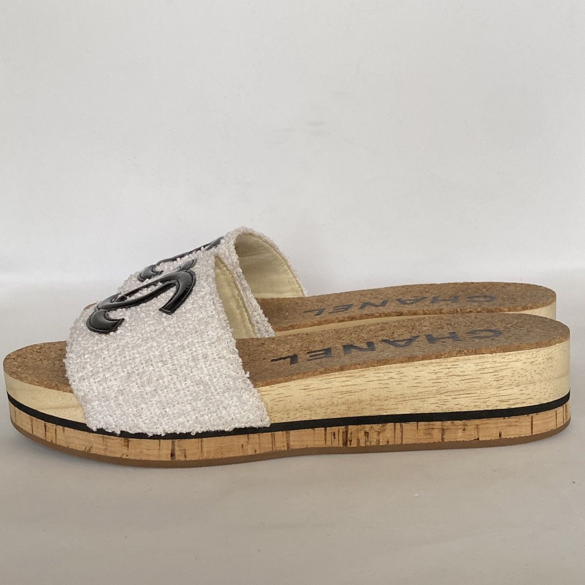 Chanel Chanel 20p Tweed CC logo Mules Size US 7.5 / IT 37.5 - 3 Thumbnail