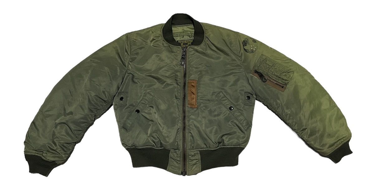 Sun Faded Vintage US Air Force TPYE MA-1
