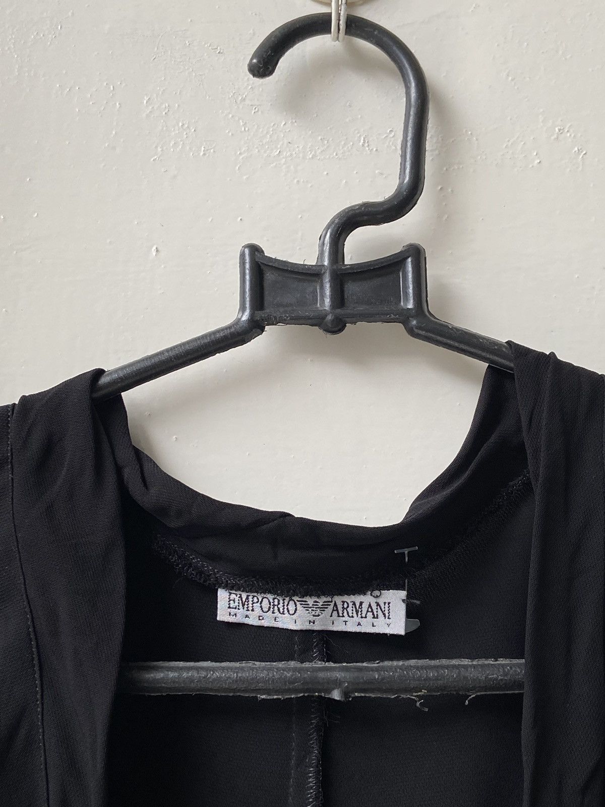 Emporio Armani EMPORIO ARMANI Black Sleeveless Size US XS / EU 42 / 0 - 13 Thumbnail