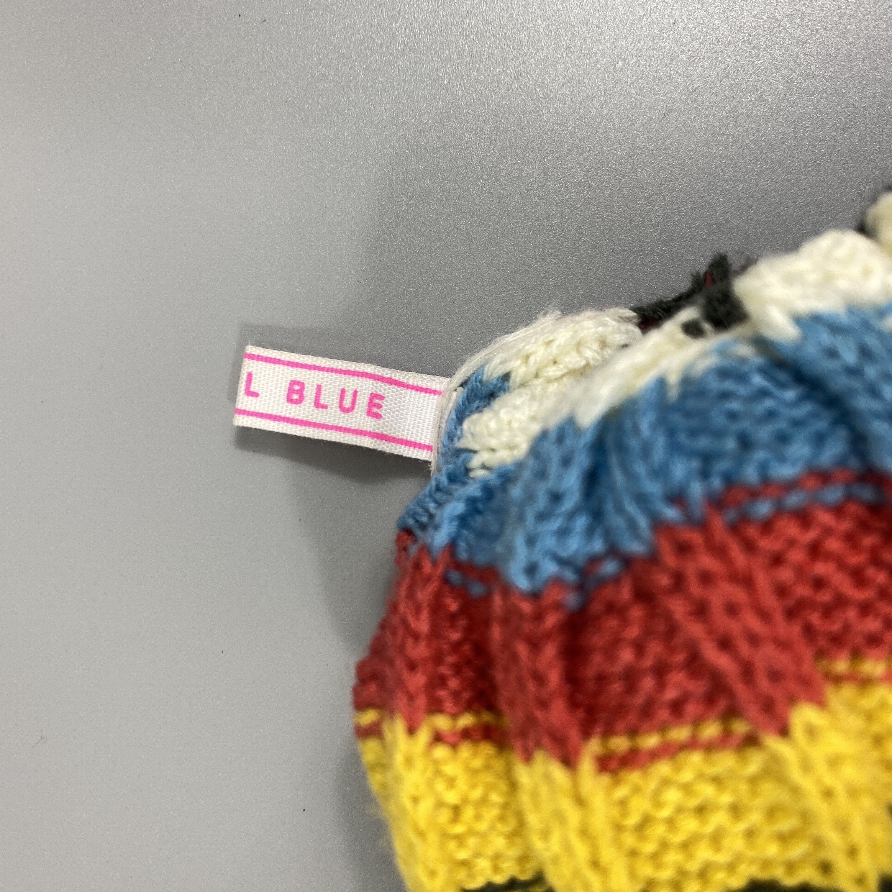Vintage Angel's Est.1989 Beanie Pom Pom -BN664 Size ONE SIZE - 6 Thumbnail