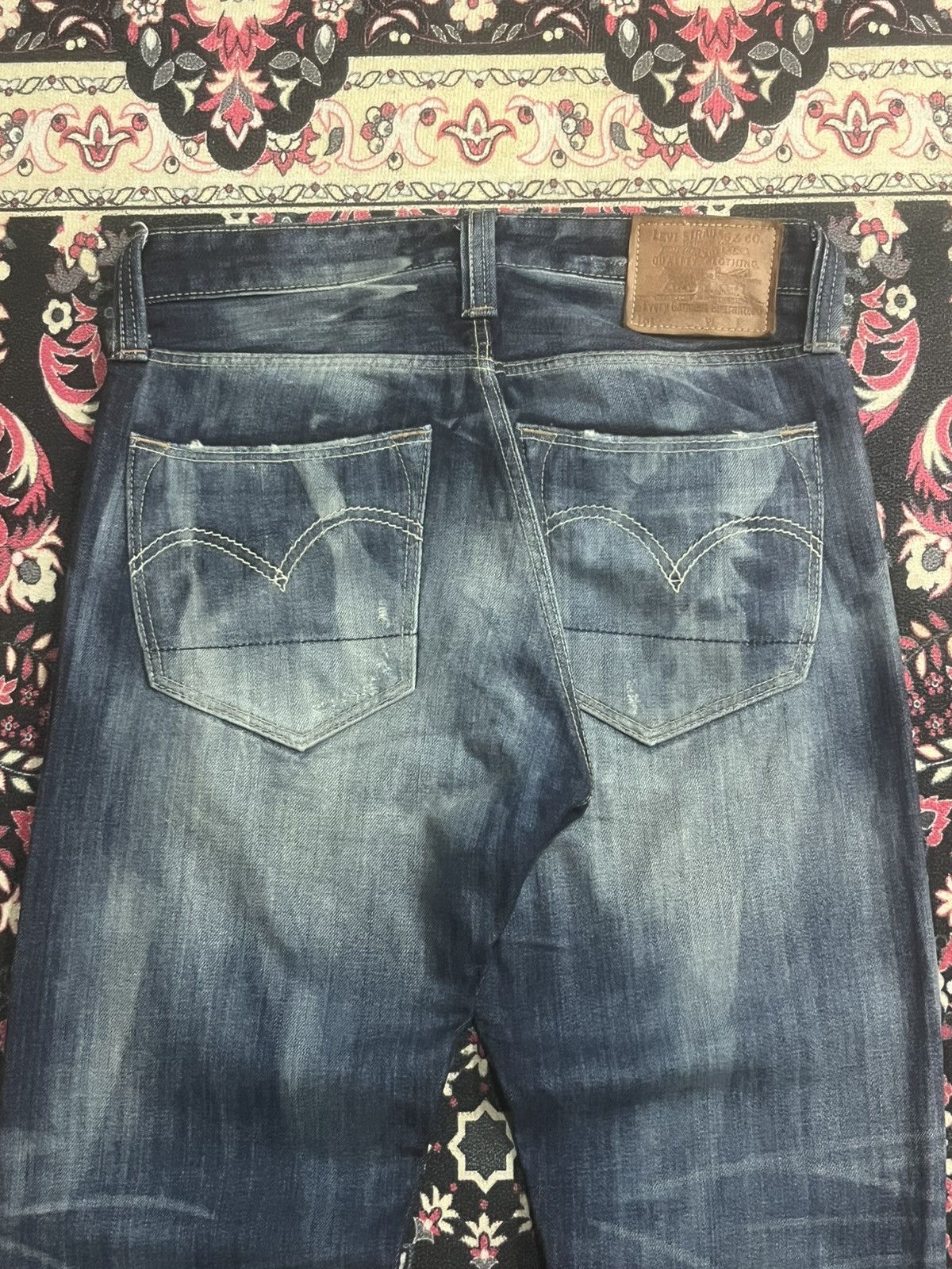 Levi's Vintage Levi’s 505 Blue Washed Distressed Slim Straight Jean Size US 30 / EU 46 - 6 Thumbnail