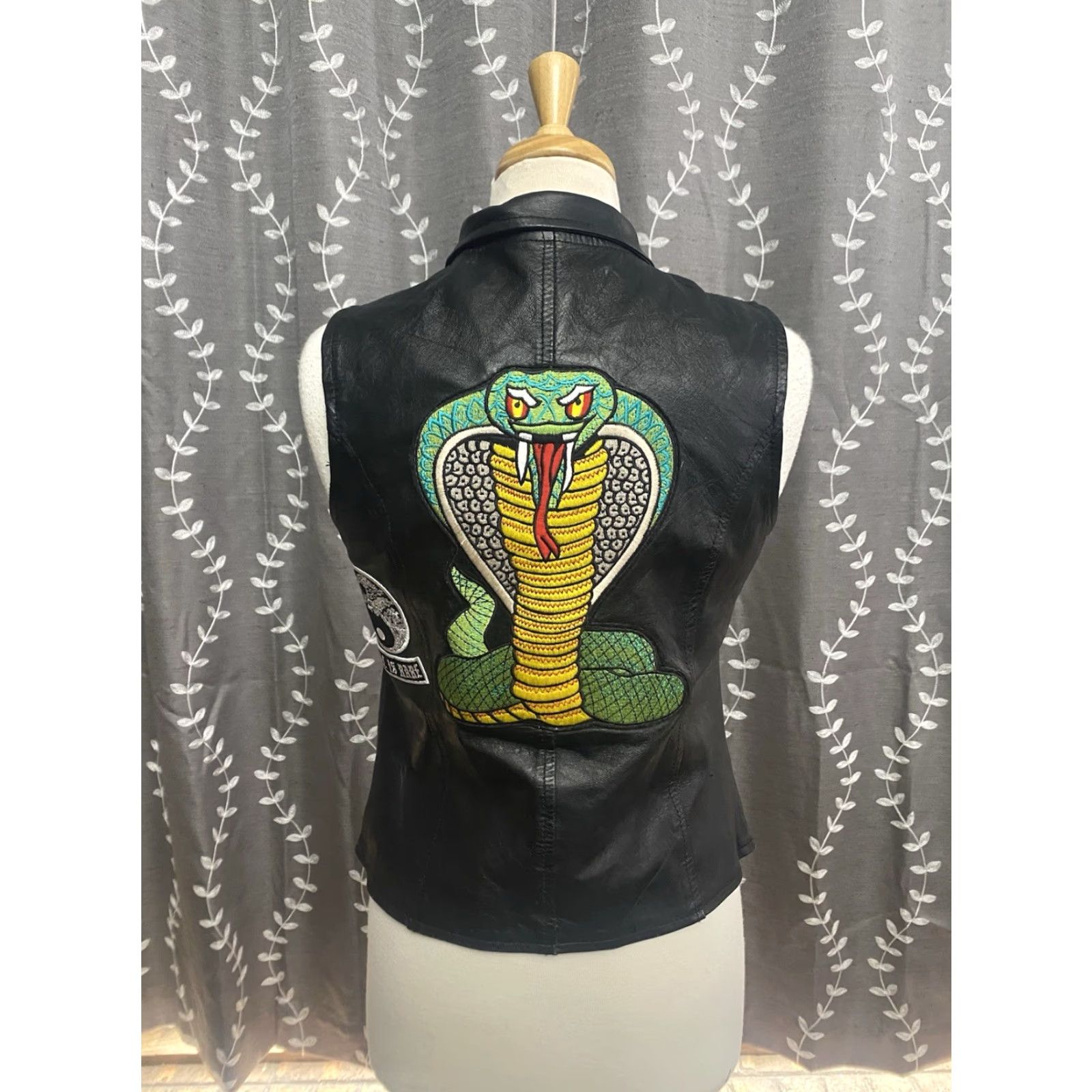 Vintage VINTAGE Allstate Leather Vest Zip Up Cobra Patch Black Medium Adult Size Medium Size US L / EU 52-54 / 3 - 2 Thumbnail