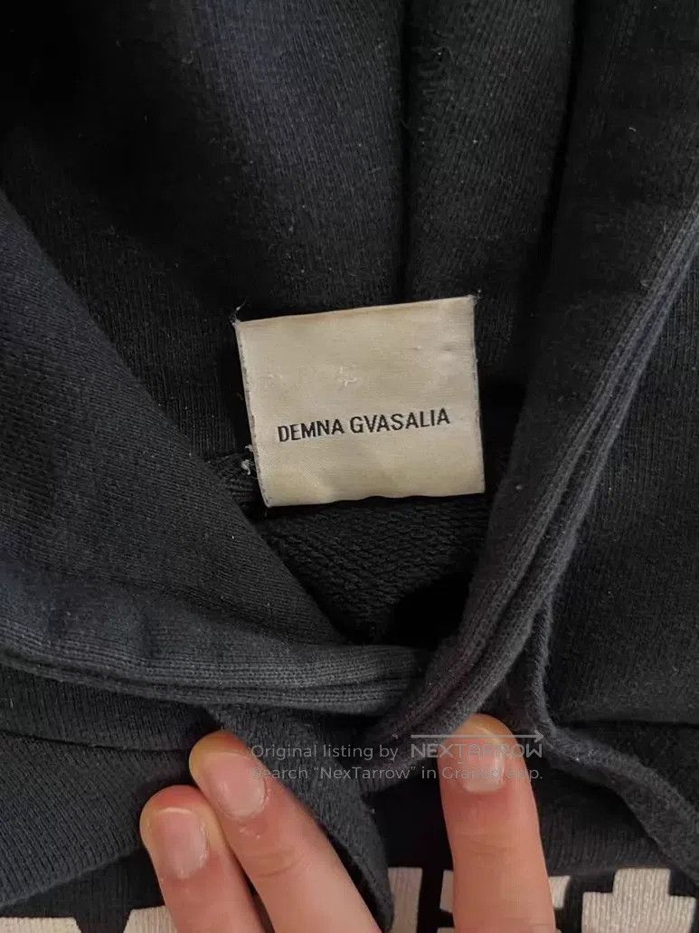 Vetements VETEMENTS Portrait sweatshirt Size US M / EU 48-50 / 2 - 4 Thumbnail