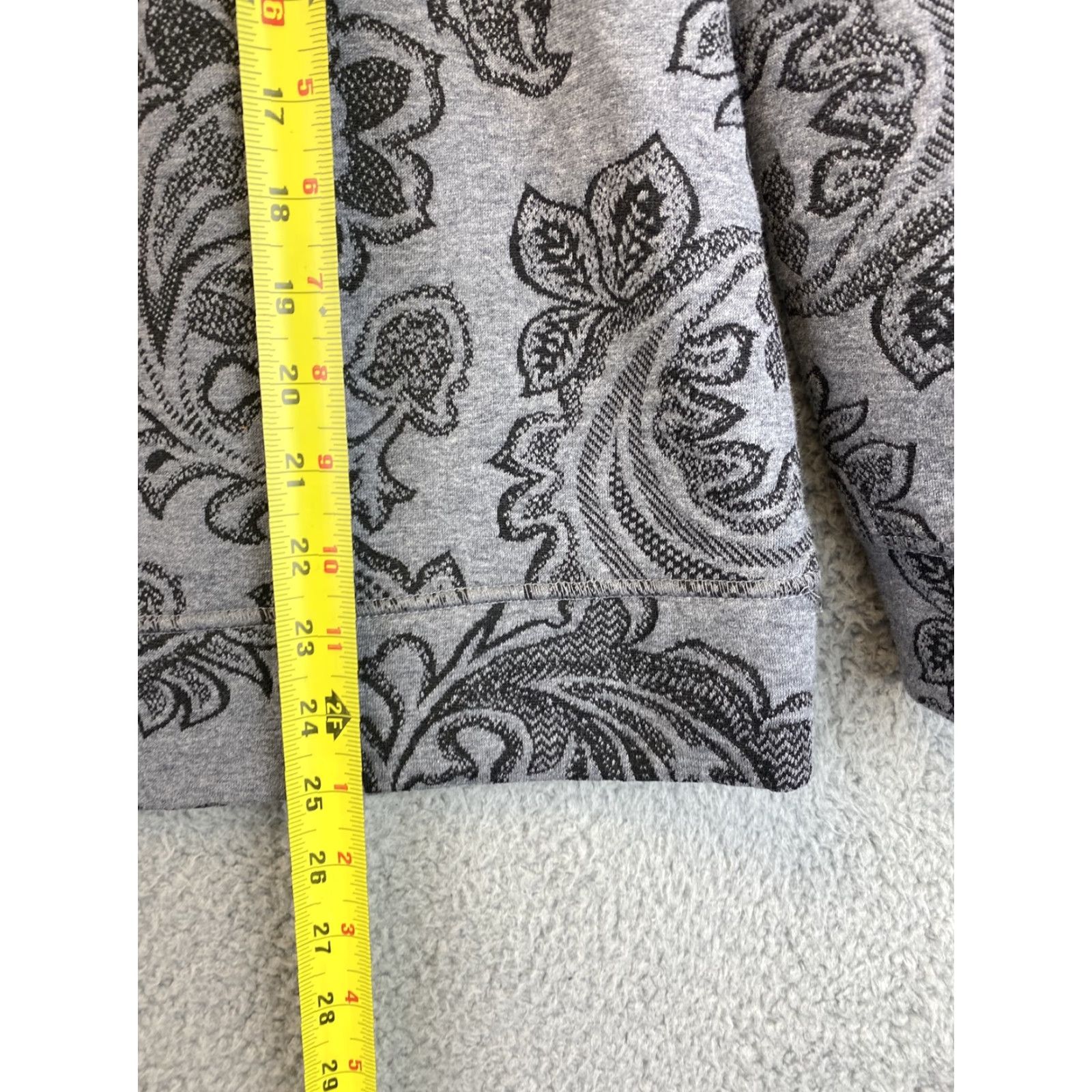 Croft & Barrow Croft & Barrow Gray 1/4 Zip Sweater Pullover Paisley Women PXL Cozy / 58-23 - Floral Knit Shirt Size PXL Womens Garment Care Machine Washable Size XL / US 12-14 / IT 48-50 - 6 Thumbnail