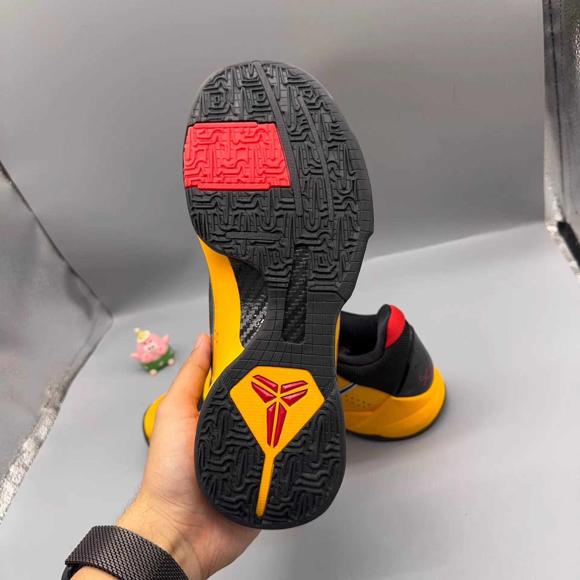 Nike Nike Kobe 5 Black/Yellow Dragon 42 Size US 9 / EU 42 - 8 Thumbnail