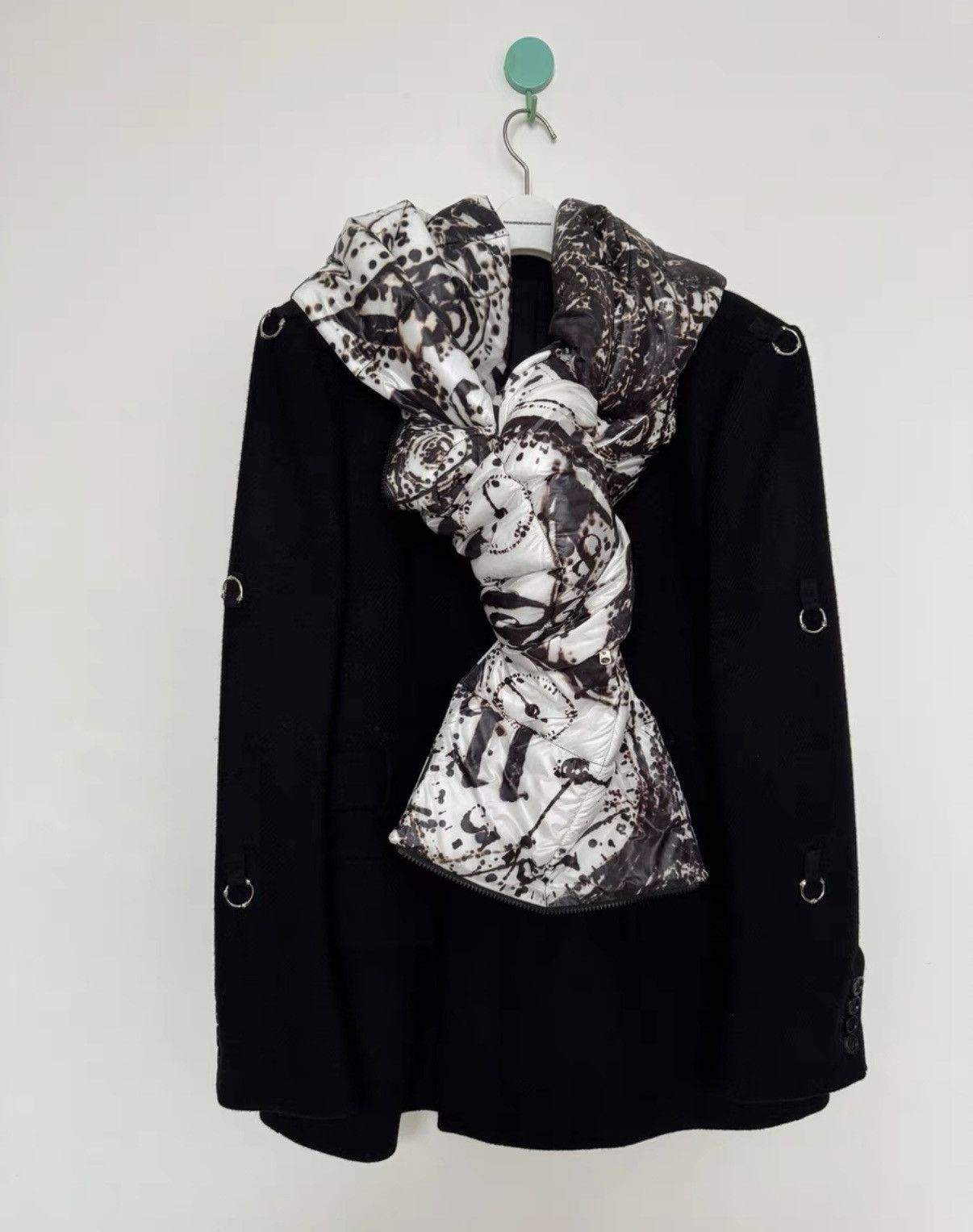 Takahiromiyashita The Soloist. TAKAHIROMIYASHITA THE SOLOIST takahiro miyashita down scarf Size ONE SIZE - 3 Thumbnail