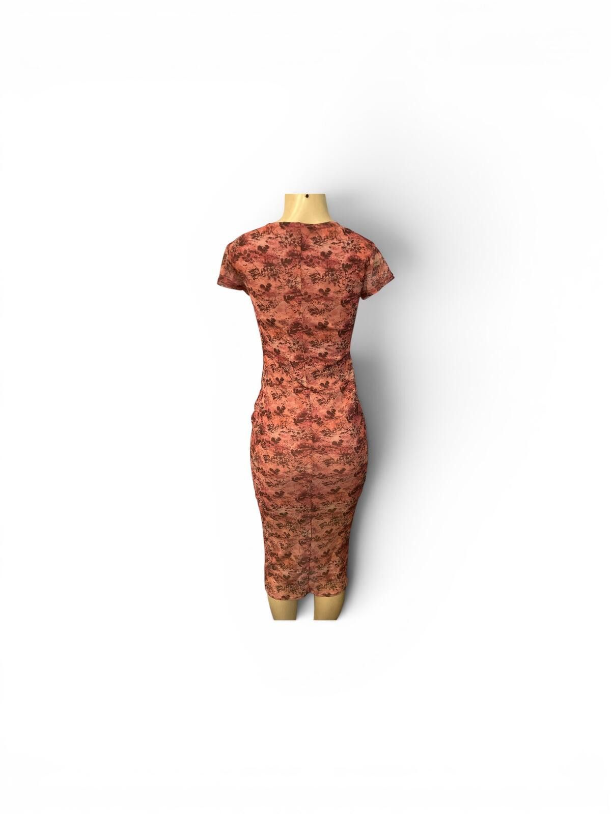 The Unbranded Brand NWOT Fitted Short Sleeve Midi Dress with Floral Pattern Size XS / US 0-2 / IT 36-38 - 2 Thumbnail