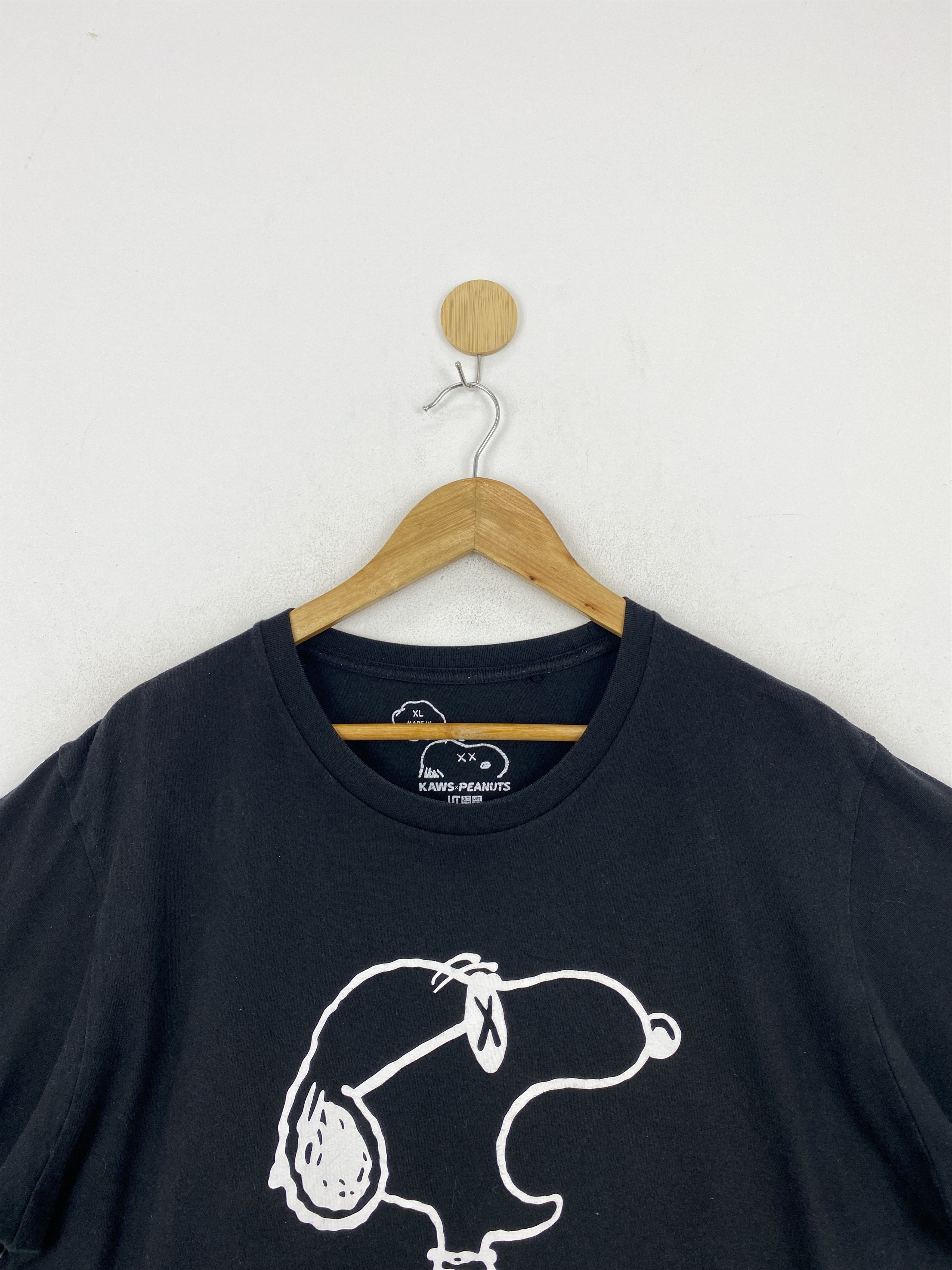 Kaws × Peanuts × Uniqlo Vintage Kaws X Peanuts Uniqlo Graphic Tee Size US XL / EU 56 / 4 - 10 Thumbnail
