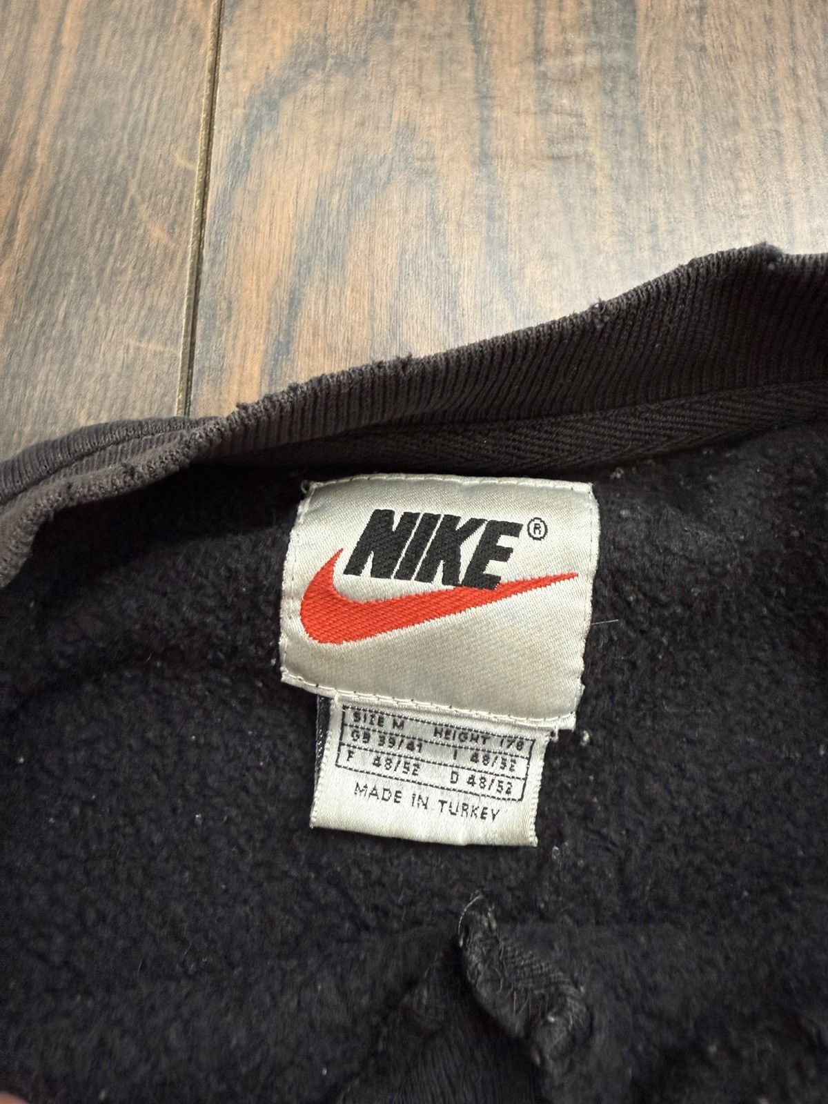 Nike Nike Vintage Big Swoosh Distressed Sweatshirt 90s Size US M / EU 48-50 / 2 - 4 Thumbnail