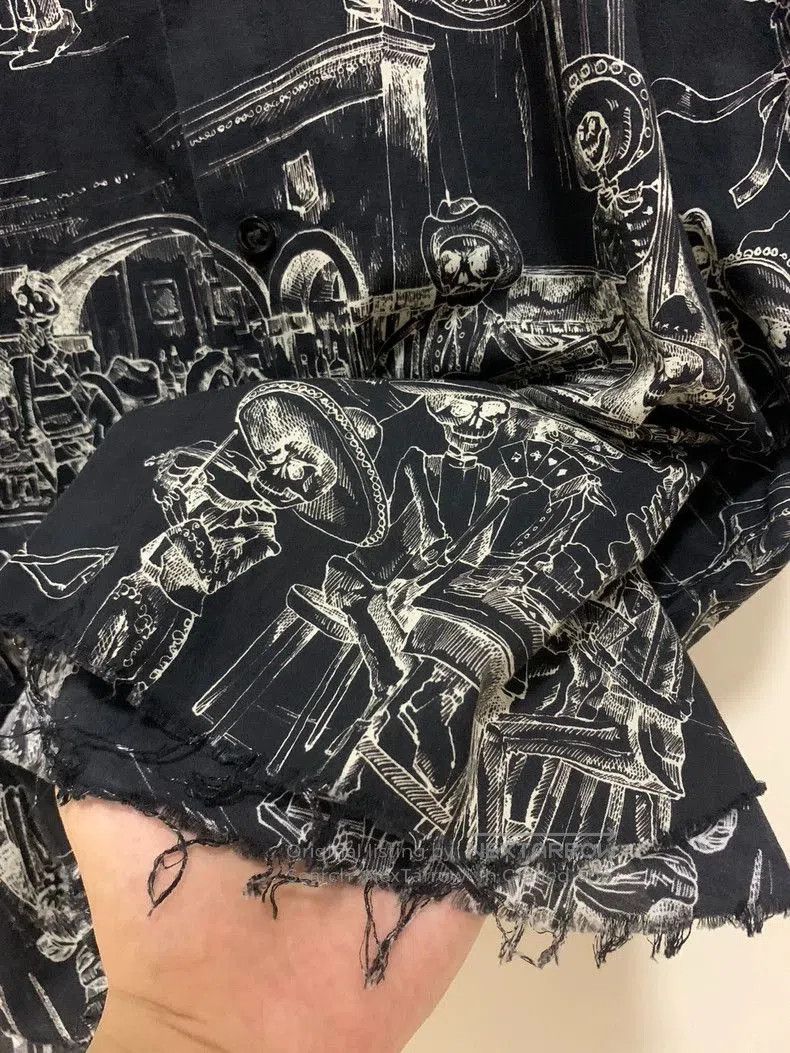 Saint Laurent Paris Saint Laurent Skull Banquet Print Short Sleeve Size US M / EU 48-50 / 2 - 5 Thumbnail