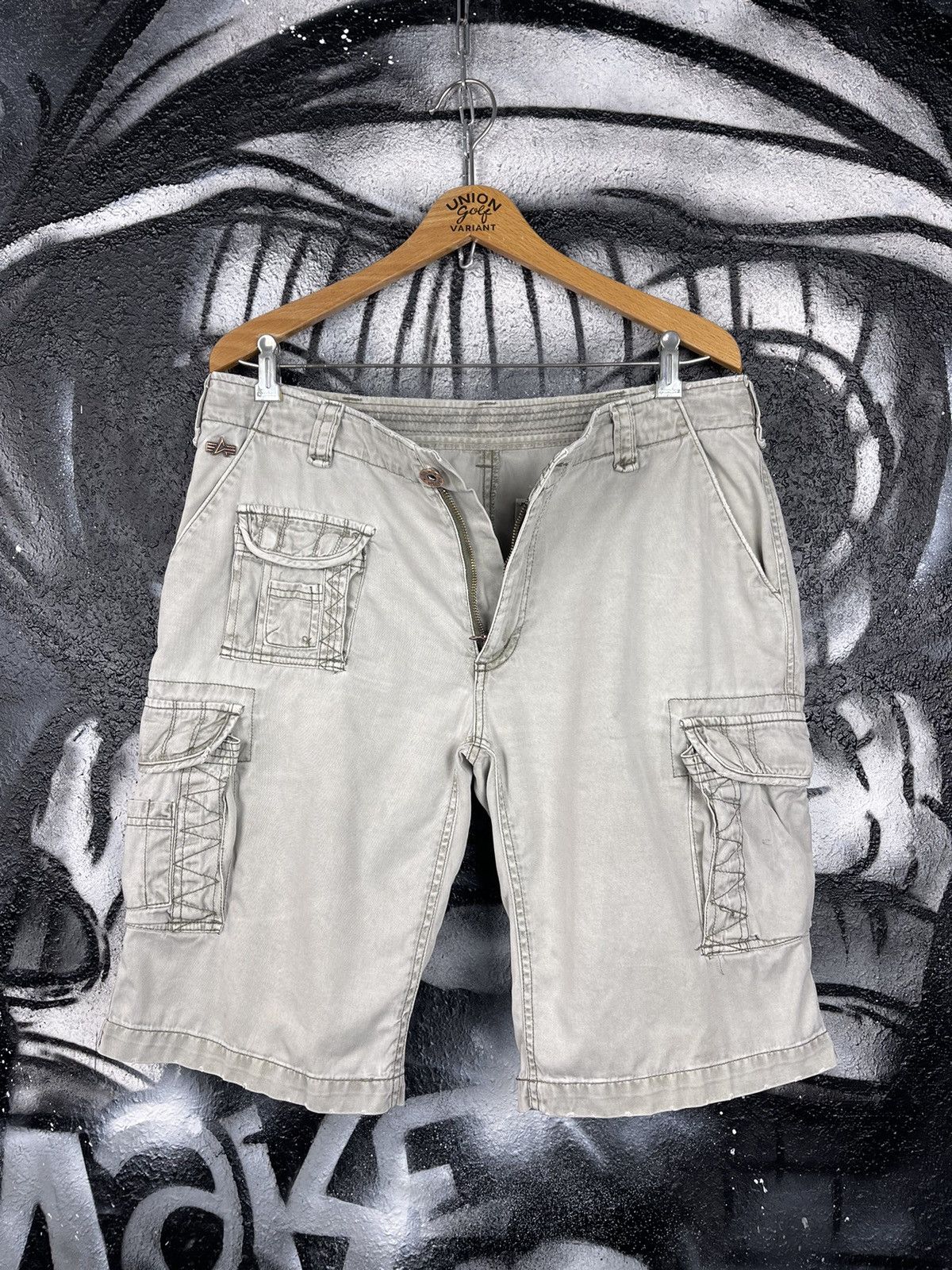 Alpha Industries Alpha Industries Vintage Grey Cotton Cargo Shorts Men’s Size Medium Size US 32 / EU 48 - 4 Thumbnail