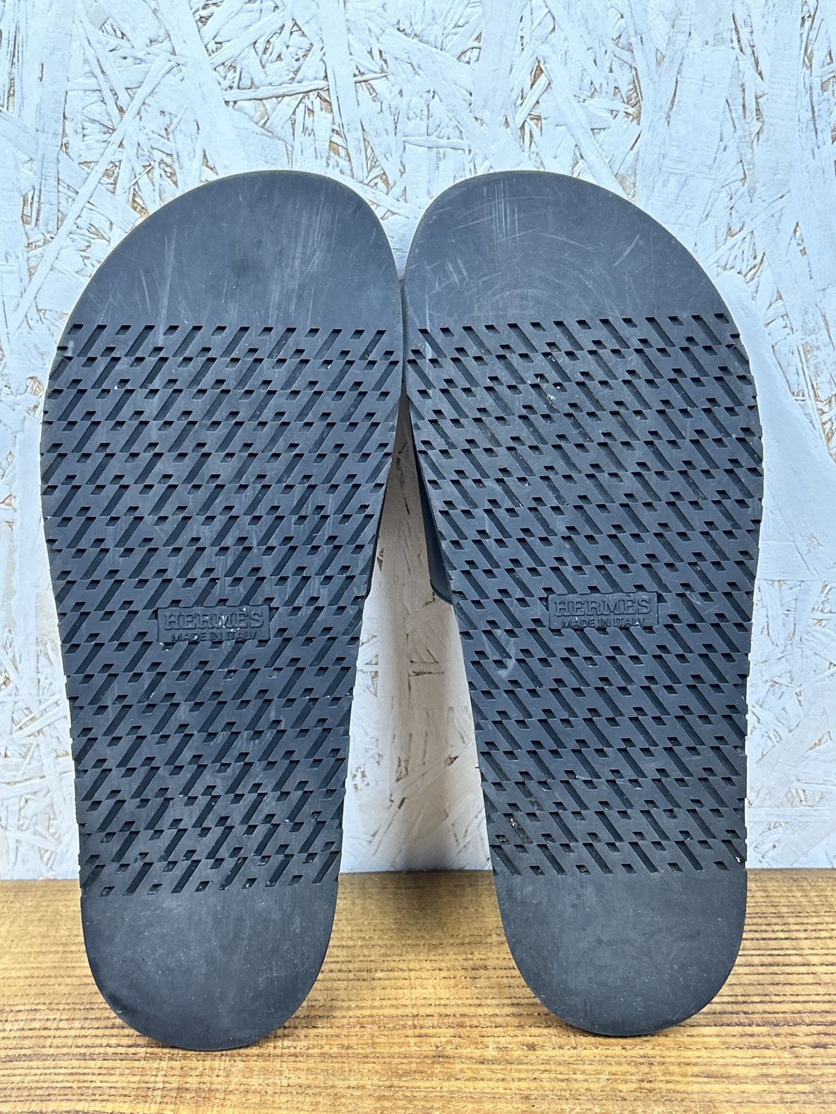 Hermes Hermes Biarritz Calfskin Leather Sandals 44 Black Size US 10.5 / EU 43-44 - 10 Thumbnail