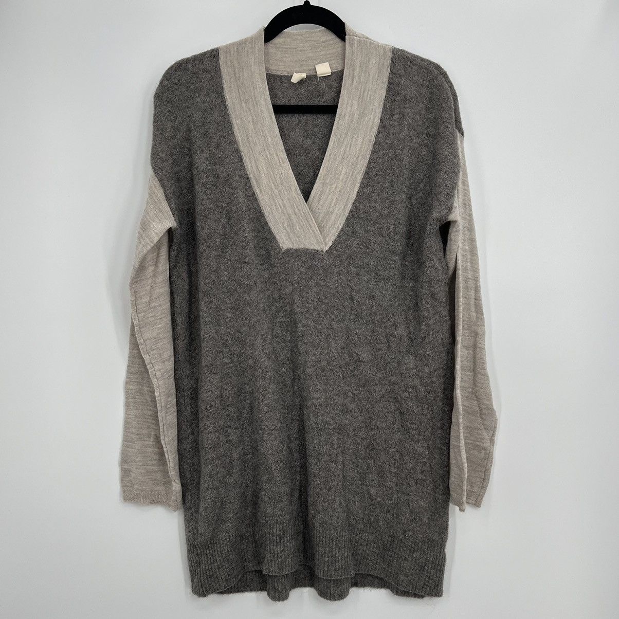 Anthropologie Anthropologie Moth Vneck Soft Boulders Wool Alpaca Pullover Size XS / US 0-2 / IT 36-38 - 1 Thumbnail