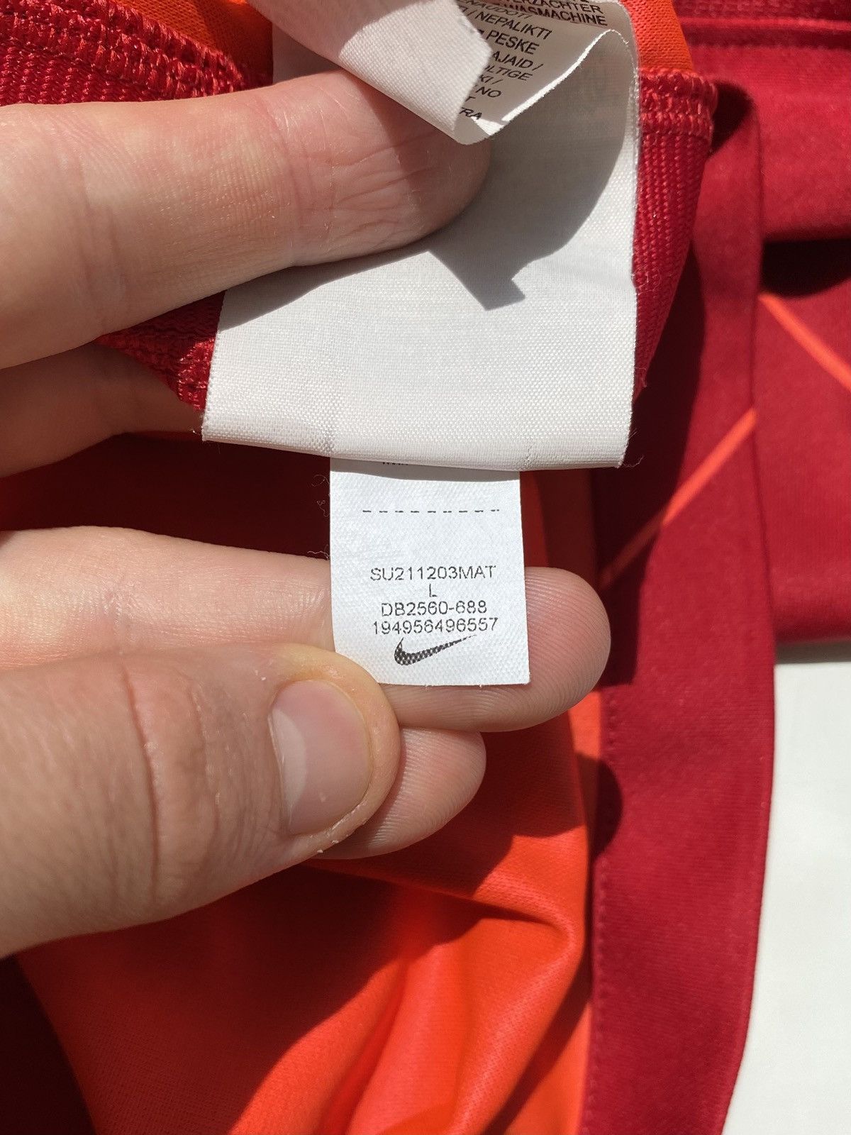 Nike Liverpool FC Nike Home Jersey Size L 2021/22 Size US L / EU 52-54 / 3 - 9 Thumbnail