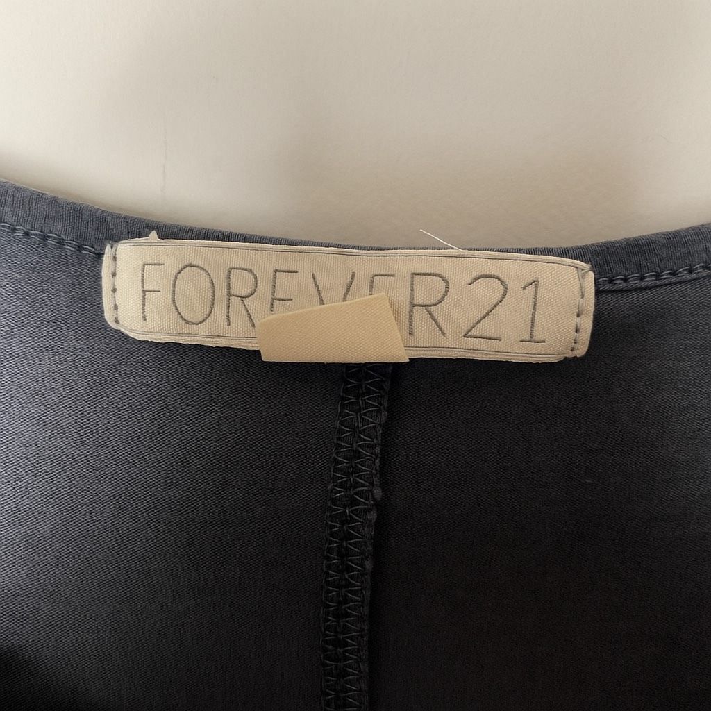 Forever 21 Forever 21 Gray Floral Beaded Cutout Back T-Shirt SZ M Size M / US 6-8 / IT 42-44 - 5 Thumbnail