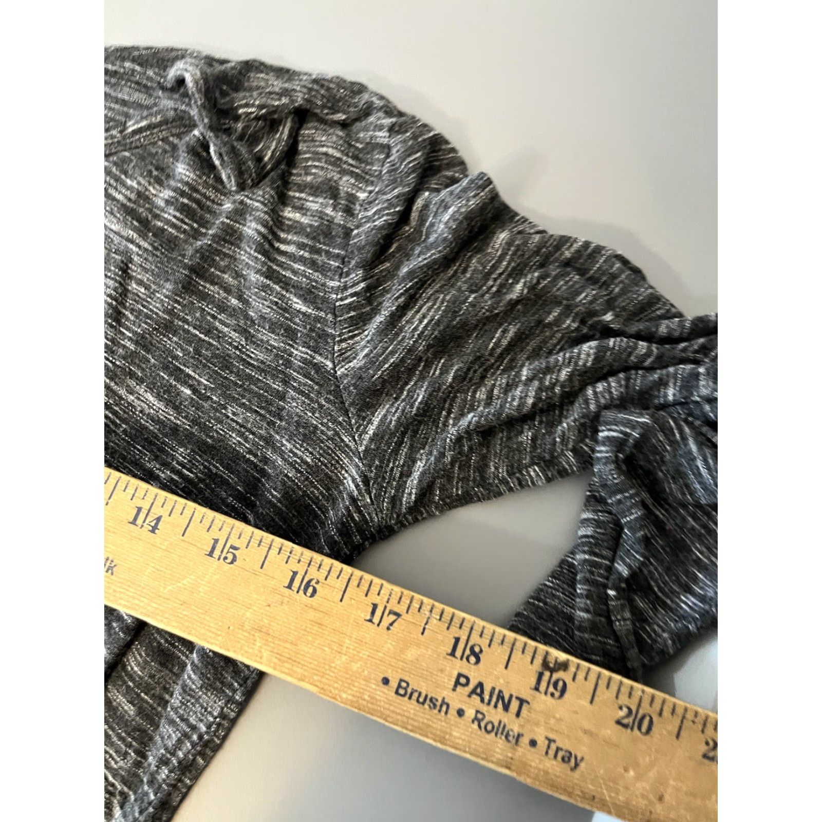 Gap Gap Women Solid V Neck Long Sleeve Small Gray T-Shirt Size S / US 4 / IT 40 - 5 Thumbnail