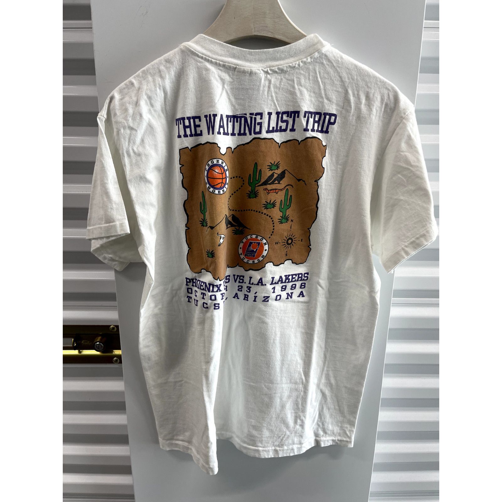 Hanes VTG 1998 PHOENIX SUNS VS LAKERS WAITING LIST TRIP SHIRT RARE Size US L / EU 52-54 / 3 - 2 Thumbnail