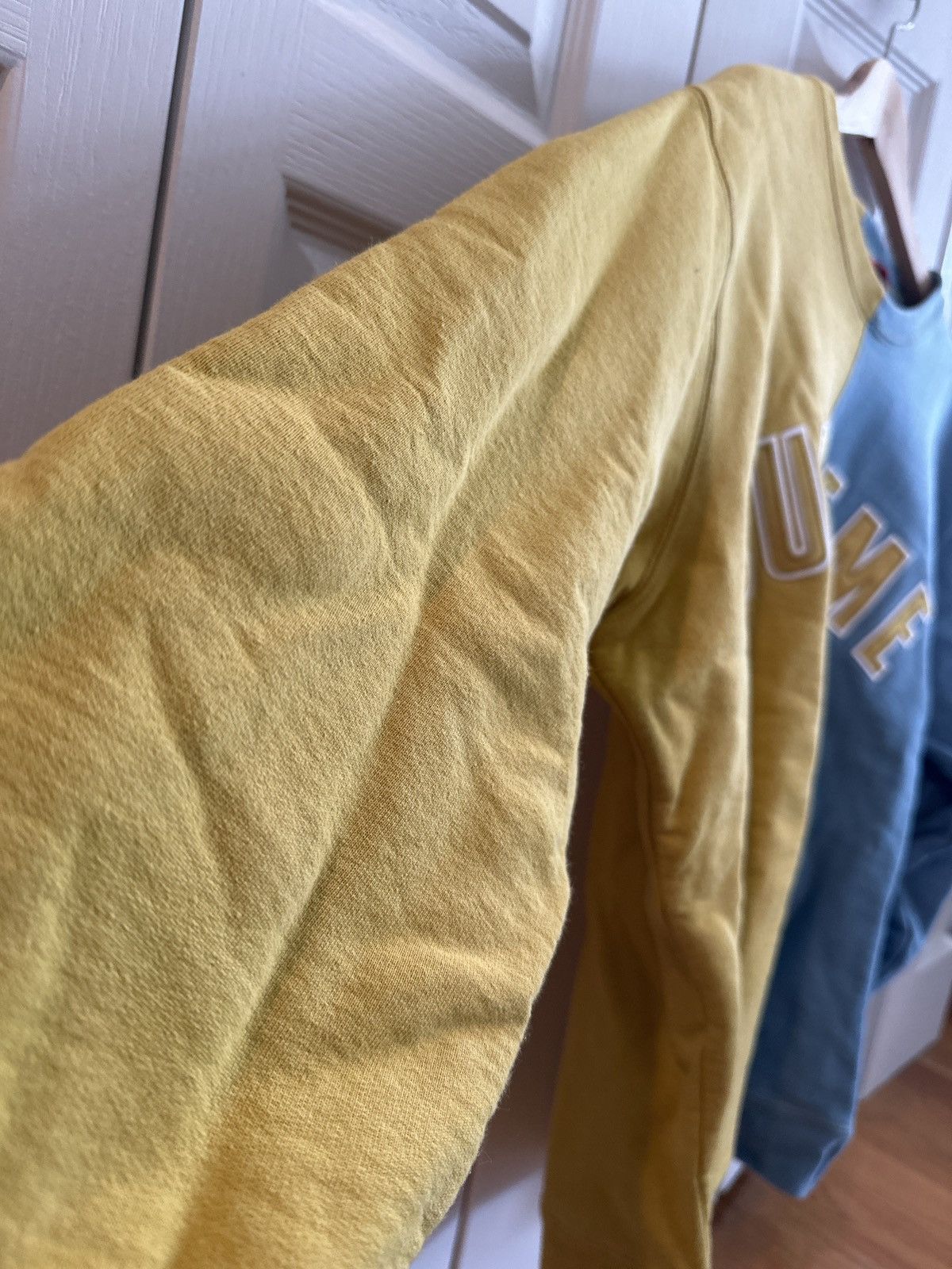 Supreme Supreme Split FW18 Mustard Yellow / Blue Crewneck Size US M / EU 48-50 / 2 - 2 Thumbnail