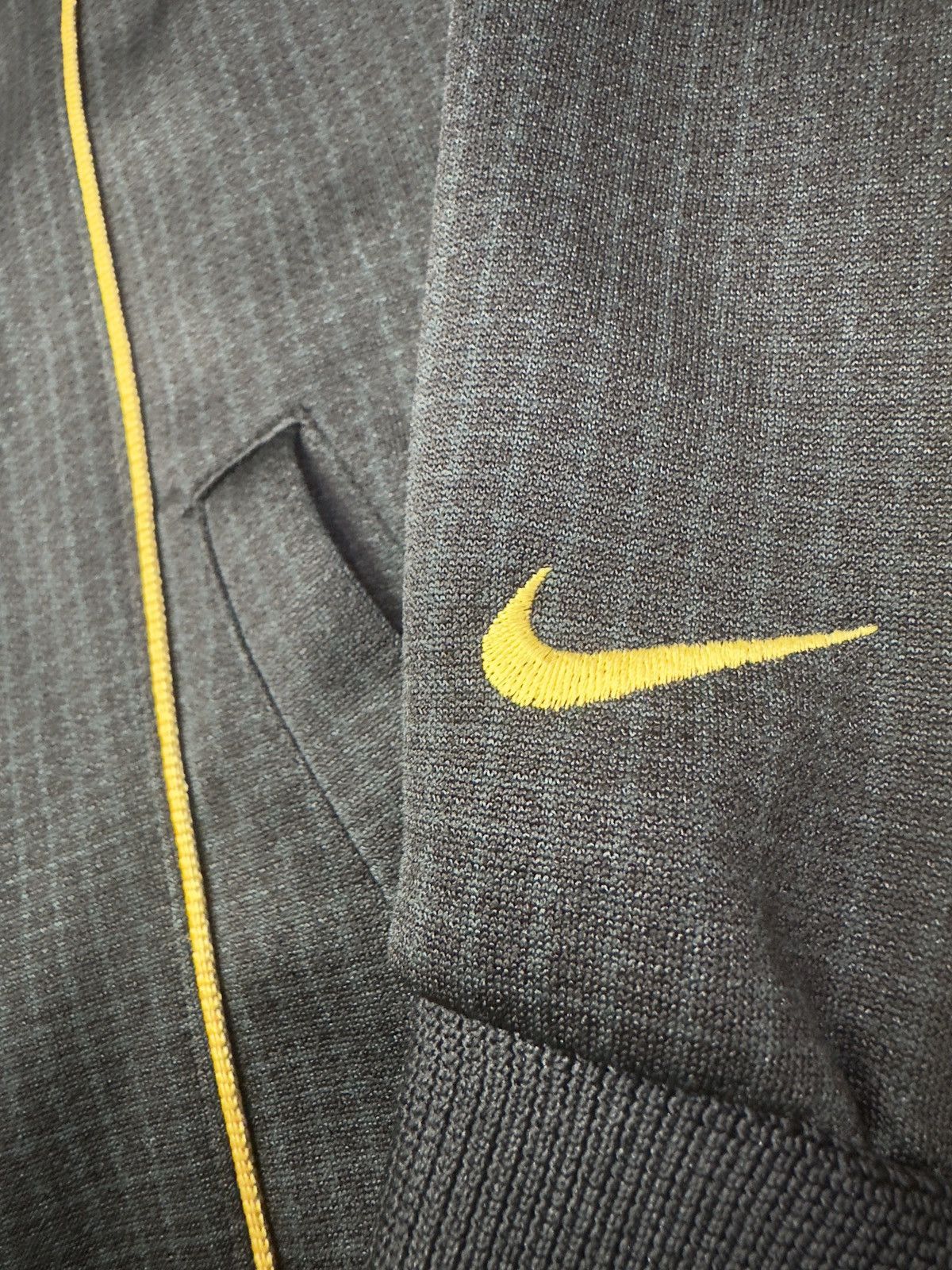 Nike Vintage Nike Track Jacket (Gold Swoosh) Size US S / EU 44-46 / 1 - 7 Thumbnail