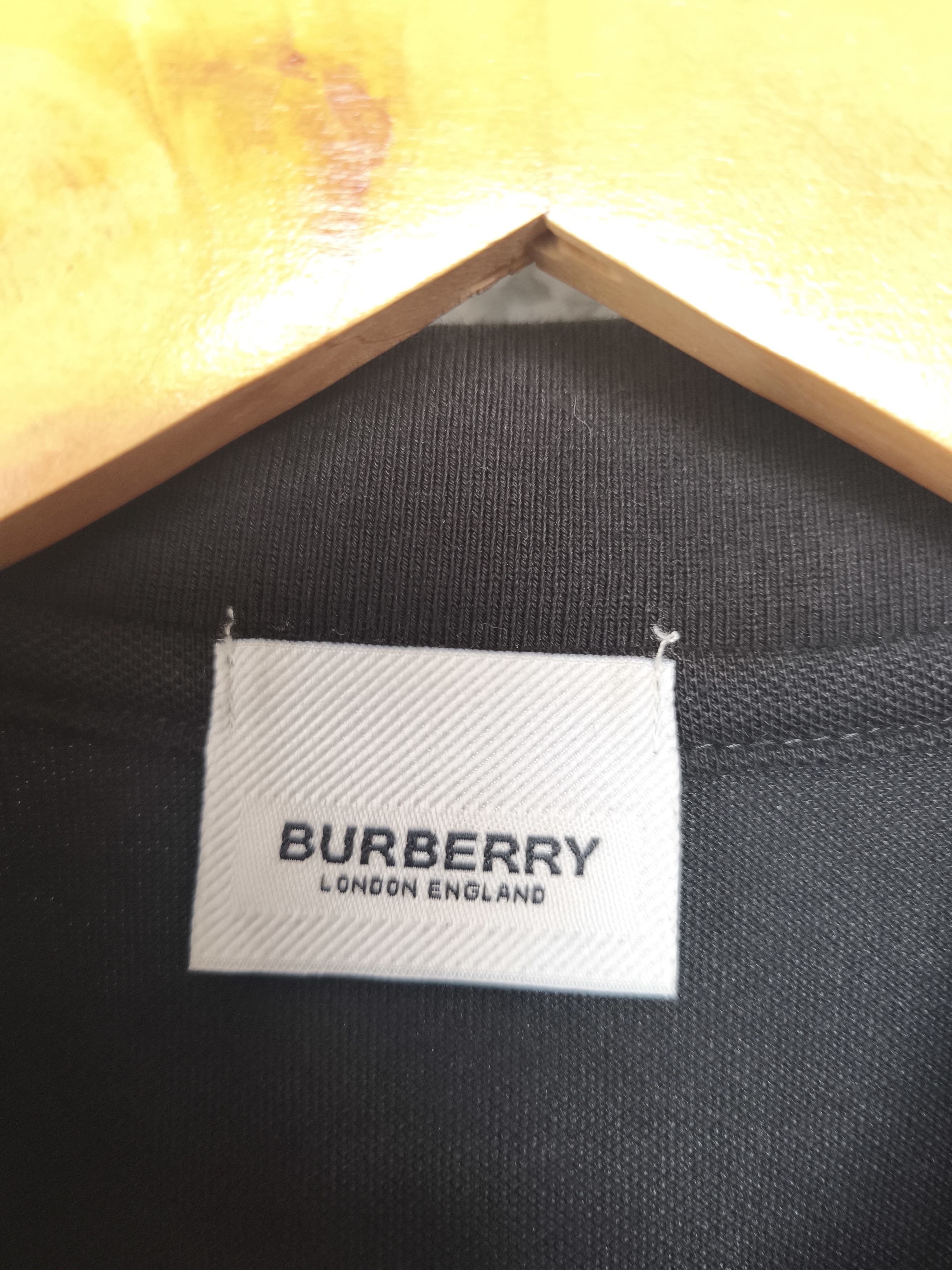 Burberry Authentic Burberry polo t shirt collar Size US S / EU 44-46 / 1 - 6 Thumbnail