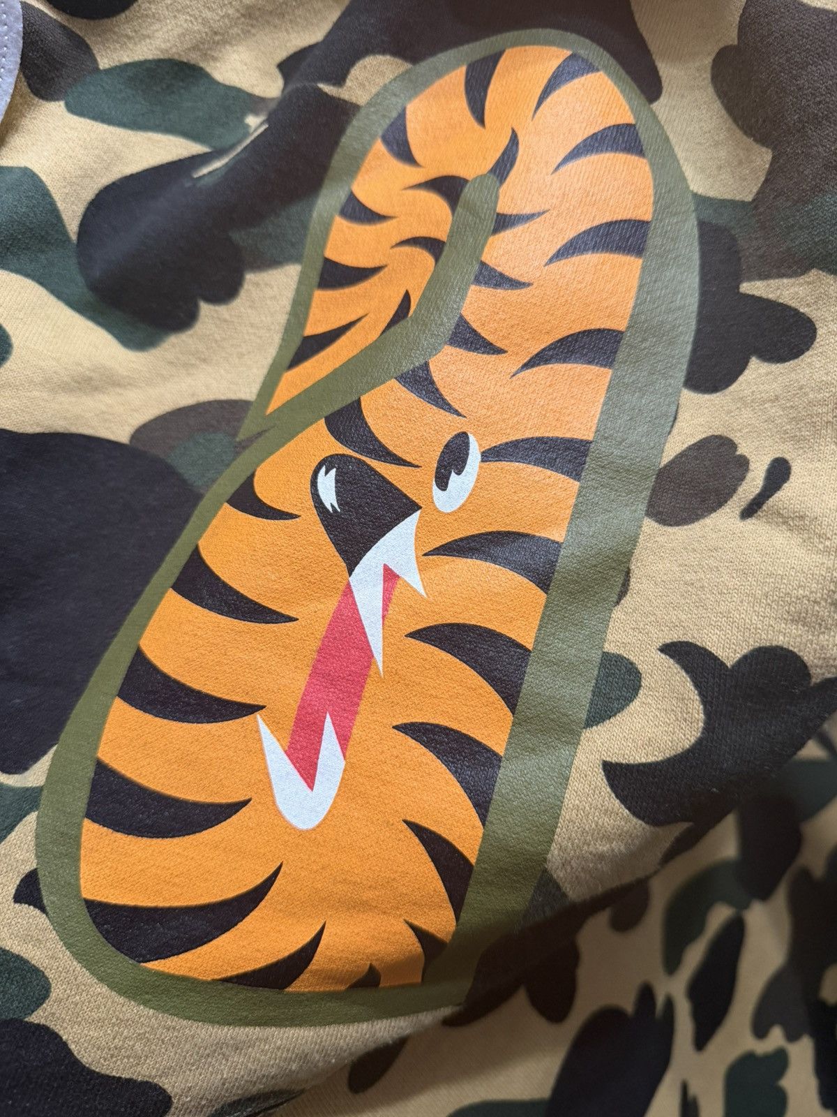 Bape Bape 1st Camo Zip up shark hoodie Size US XXL / EU 58 / 5 - 4 Thumbnail