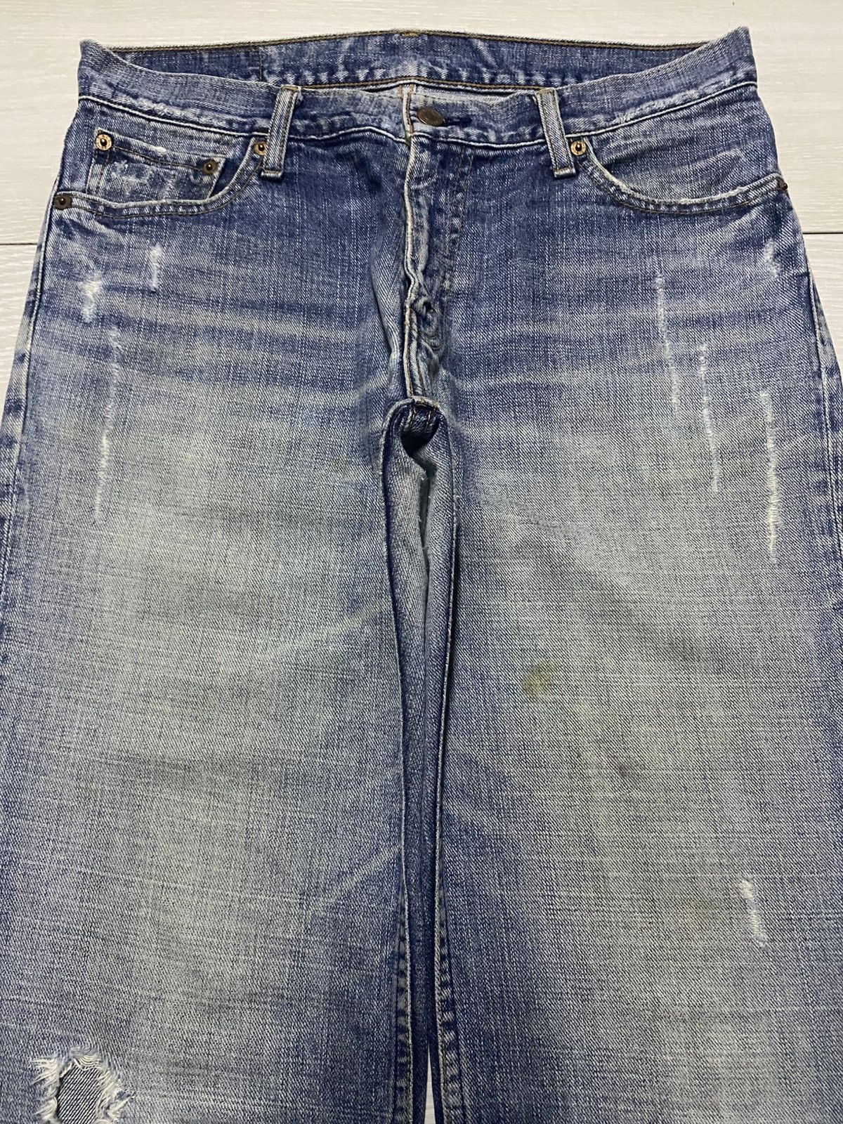 Levi's Vintage Levis Light Wash Distressed Flare Jeans Size US 32 / EU 48 - 3 Thumbnail