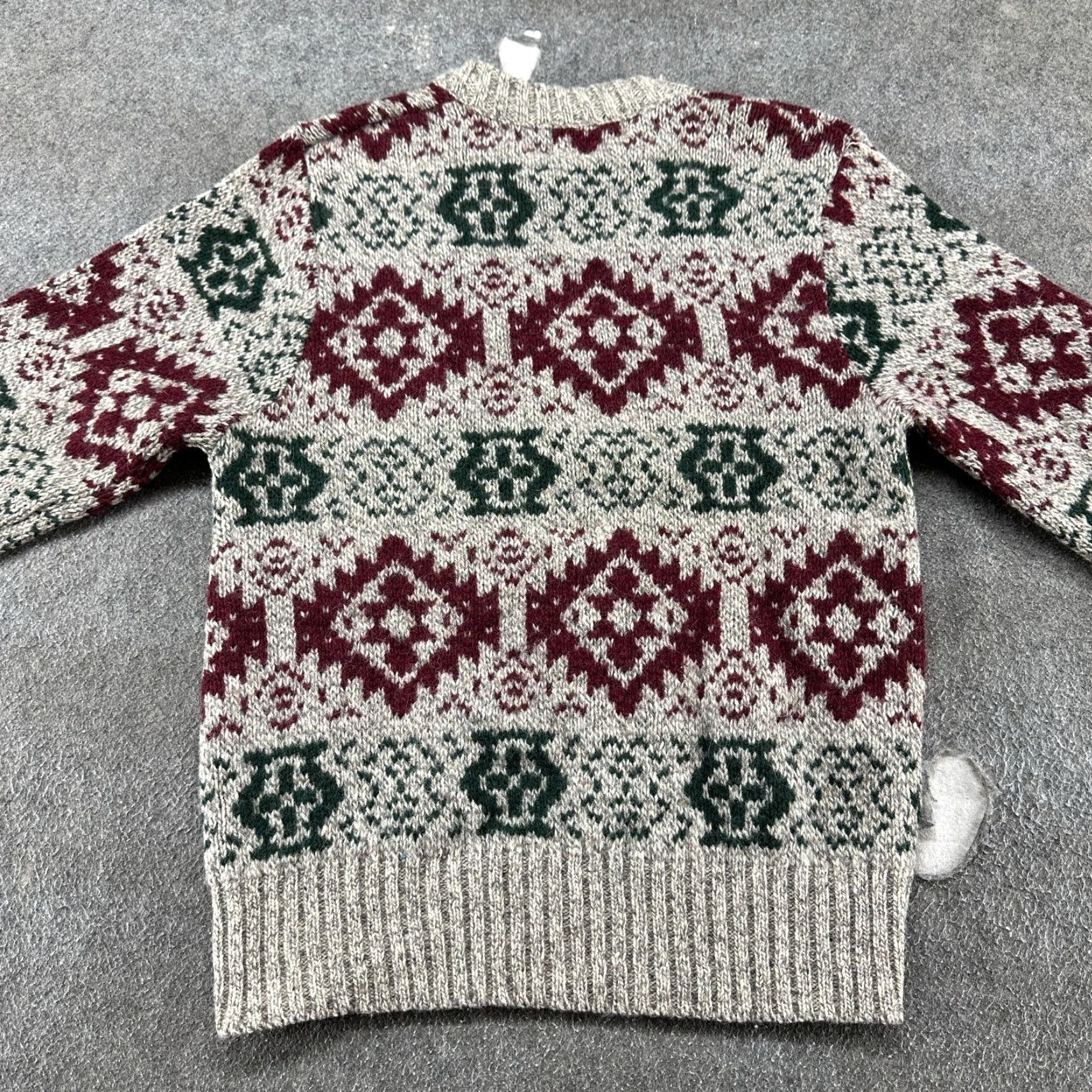 Vintage VINTAGE Clubfellow Sweater Mens M Grey Red Crew Neck Pullover Wool Aztec 90s Size US M / EU 48-50 / 2 - 7 Thumbnail