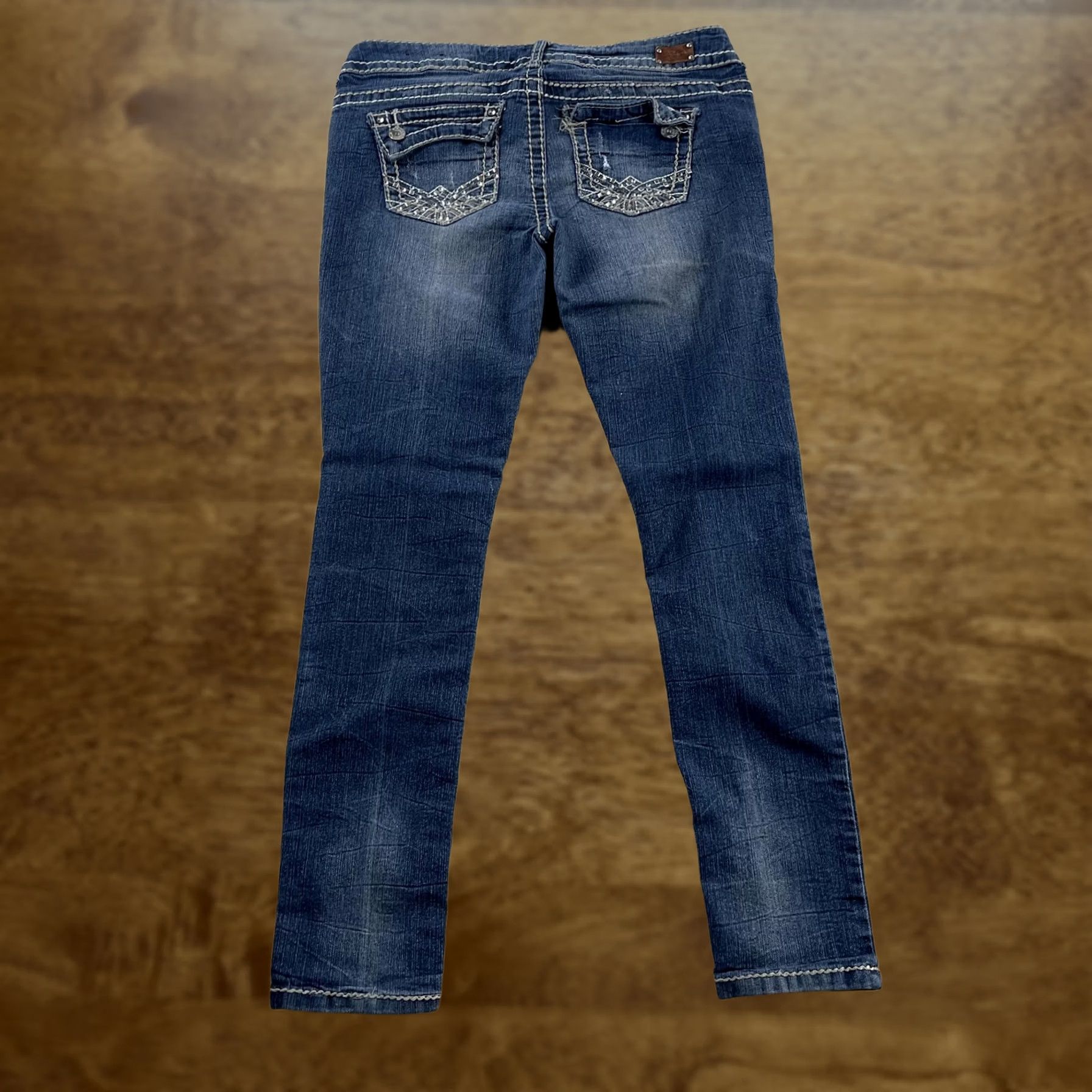 Almost Famous VINTAGE Almost Famous Jeans Women’s 9 Blue Medium Wash Skinny Distressed 29x28 Jeans Women’s 9 Blue Medium Wash Skinny Distressed 29x28 Size 30" / US 8 / IT 44 - 1 Thumbnail