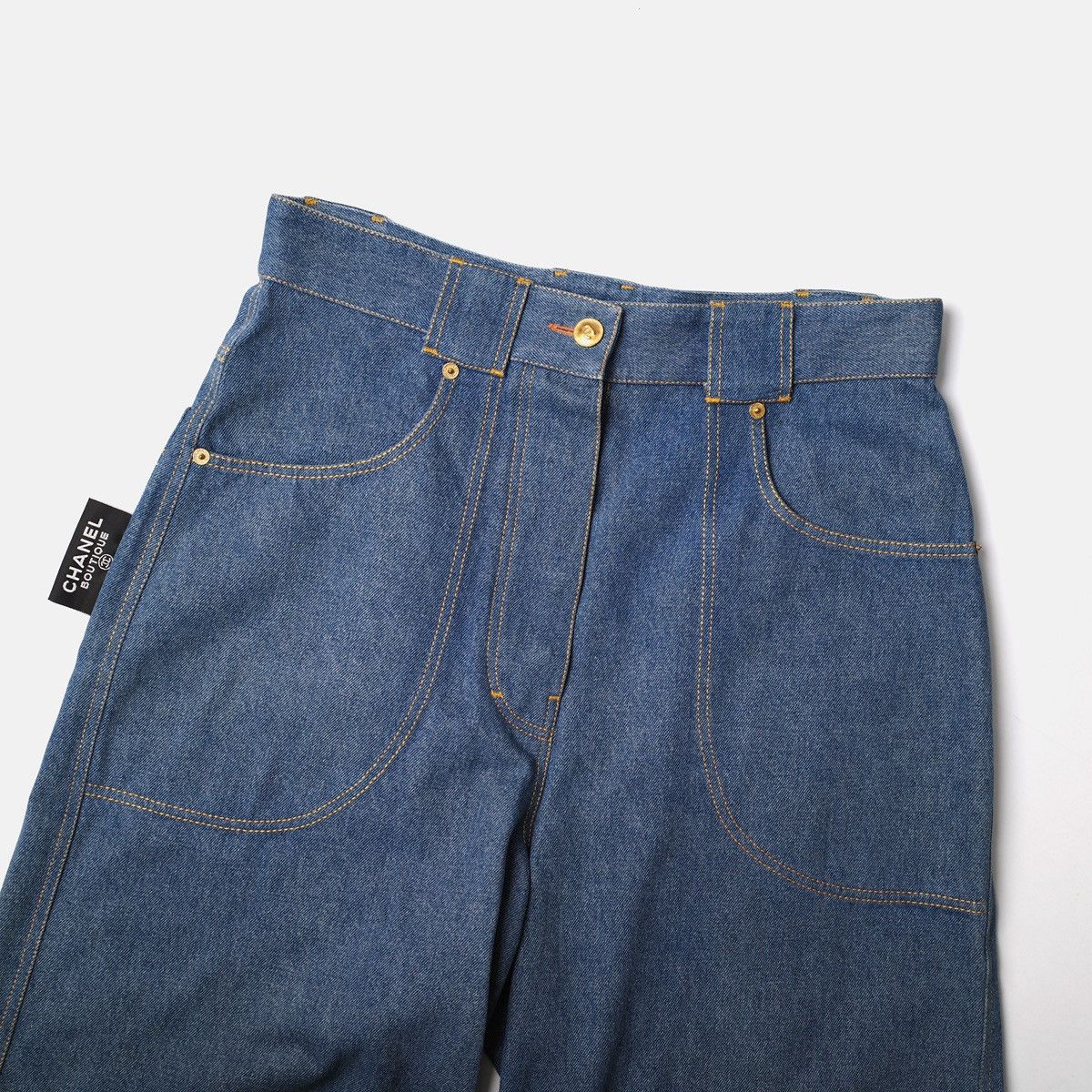 Chanel 1990-2000’s Chanel Contrasting Stitching Denim Shorts Size 36" / US 14 / IT 50 - 2 Thumbnail